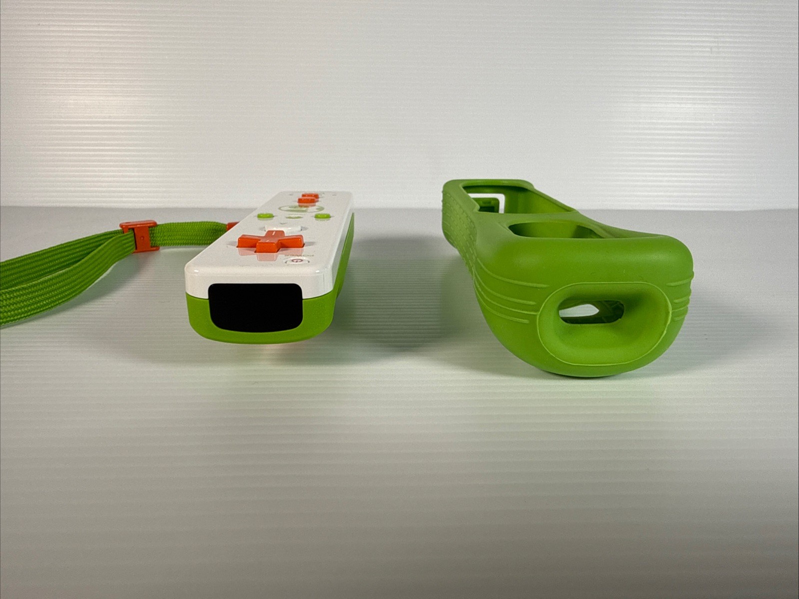 Yoshi Edition Motion Plus Remote Controller Nintendo Wii OEM, Tested Working