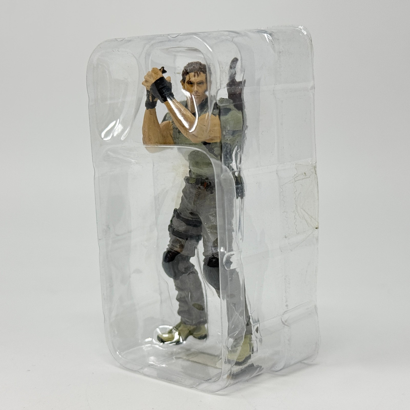 Resident Evil 5 Collector’s Edition 3″ Chris Redfield Action Figure *BROKEN* 4d