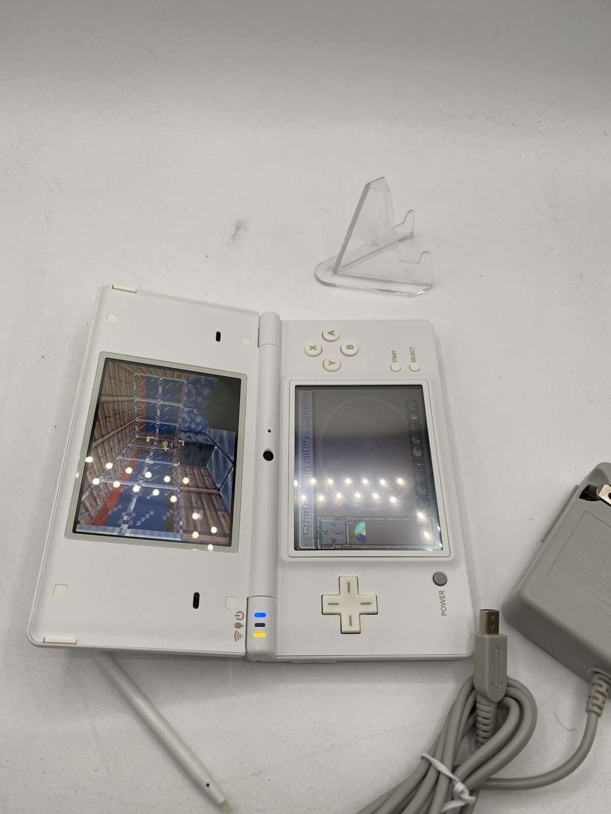 Nintendo DSi White Console Bundle w/ Charger & 16GB SD Card