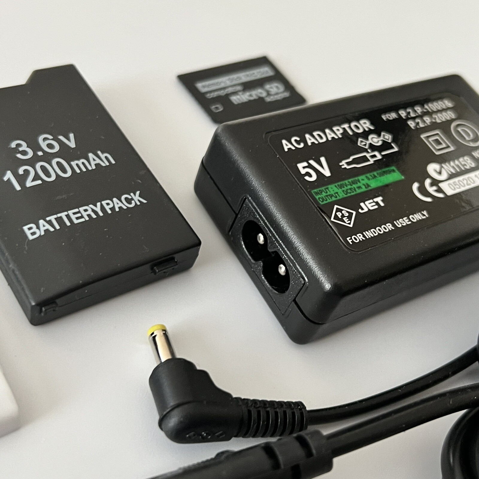 QUALITY PSP 2000 Kit – Battery, Charger, Star Wars Cover, 8gb Memory Card