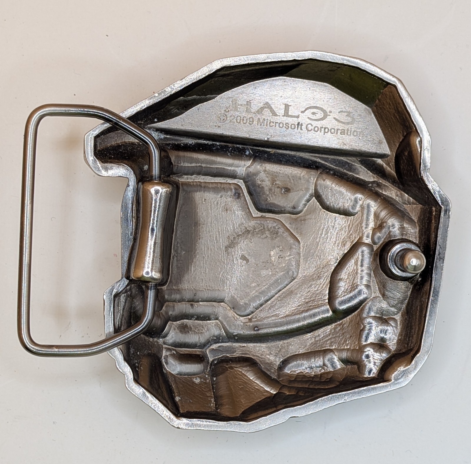 Microsoft Xbox Halo 3 Master Chief Helmet Belt Buckle Silver Tone 2009