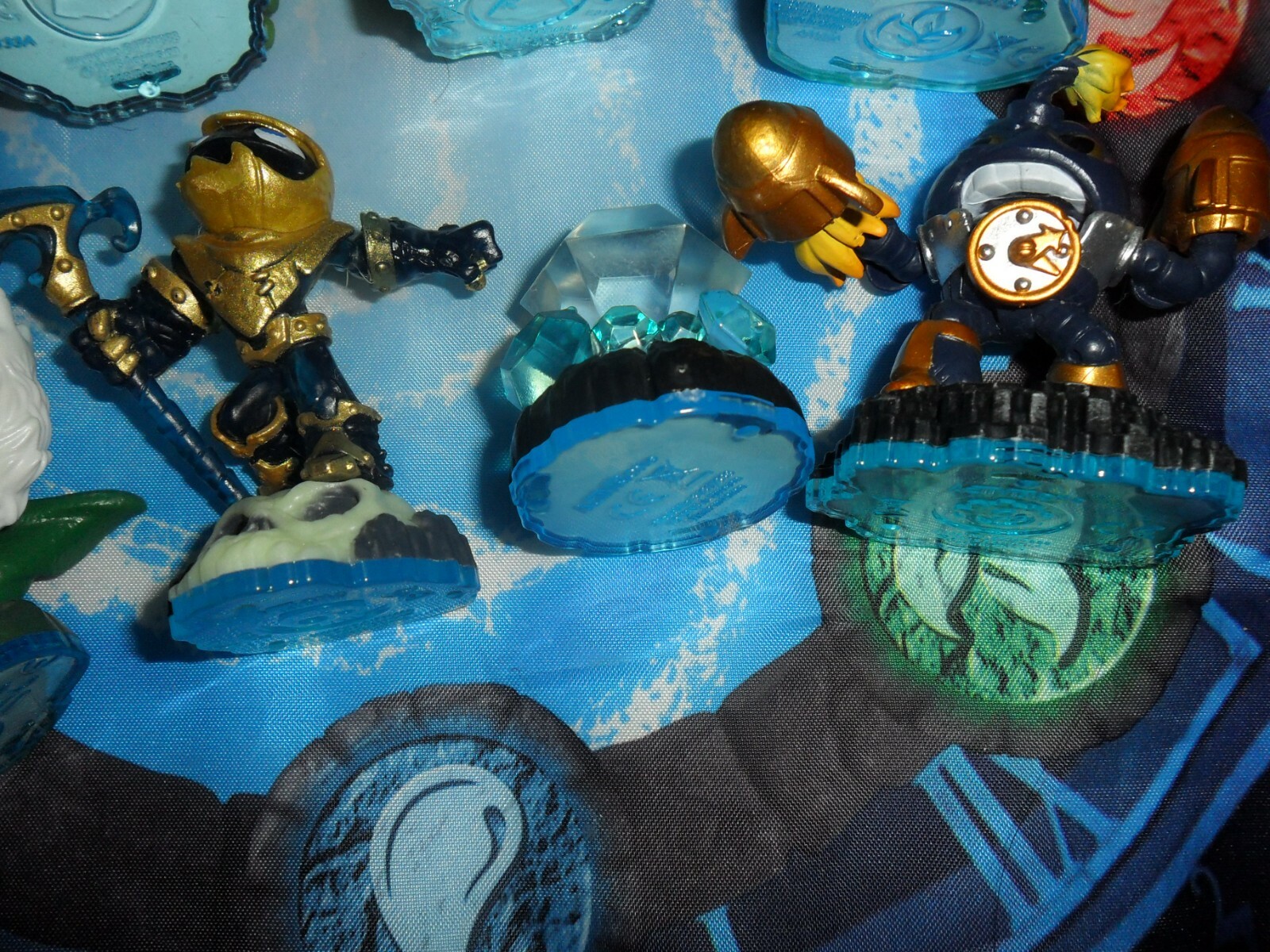 Skylanders Swap Force 8 Figure Lot W/ Cards, Countdown, Scorp, Bumble …
