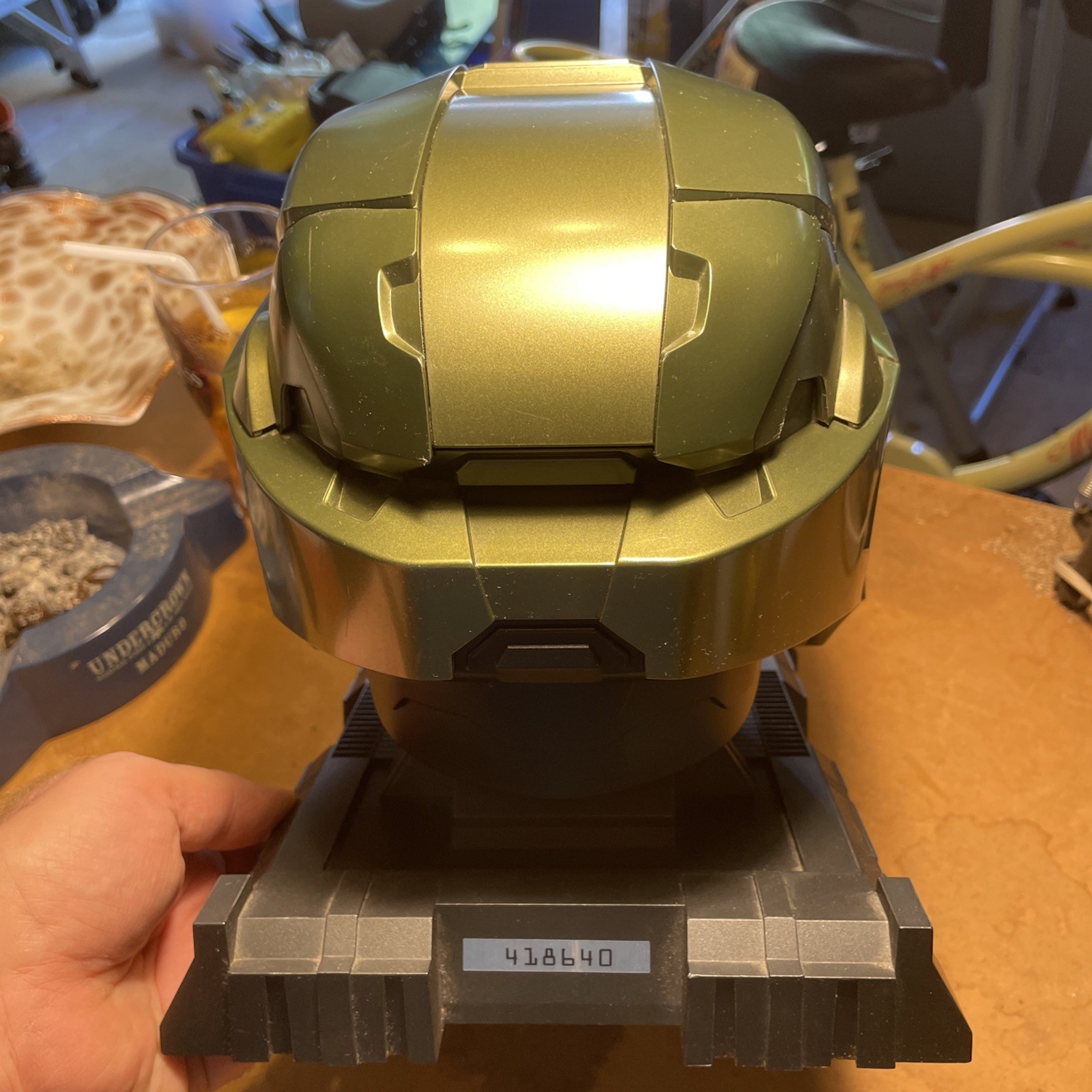 Halo Master Chief Helmet Light-Up Display Stand – Helmet Model for Halo Series