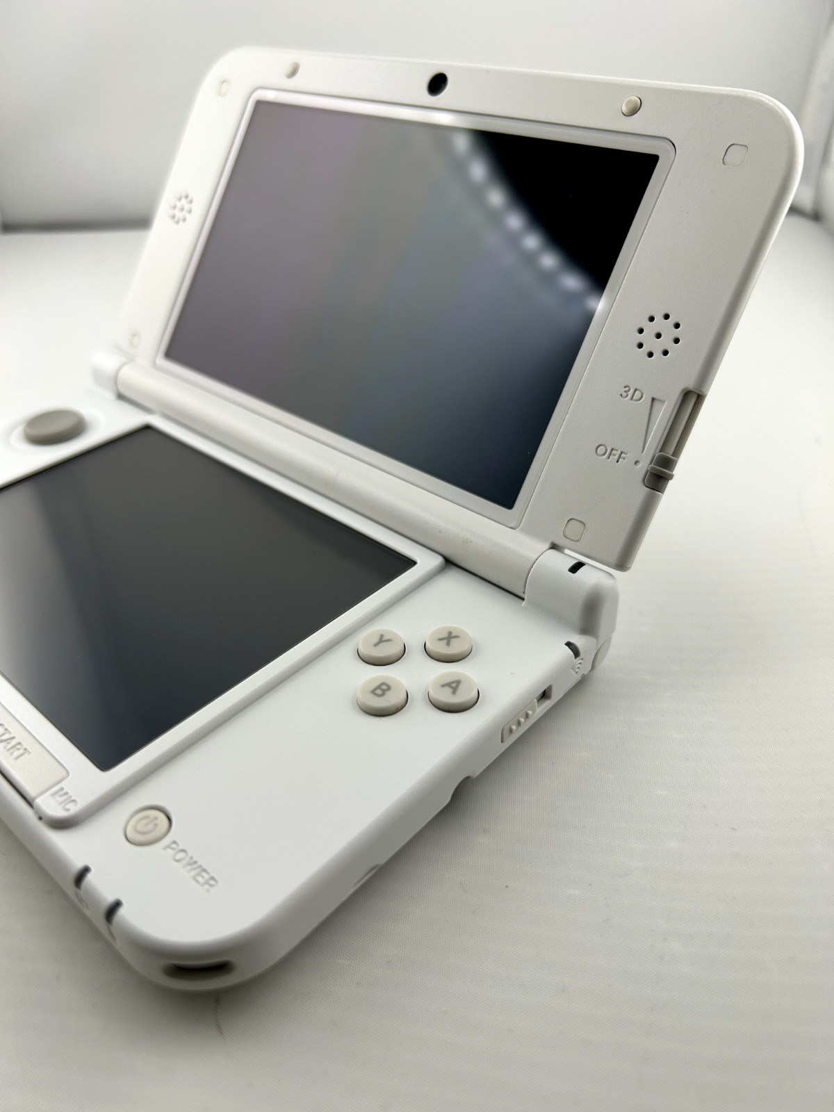 [A-rank] Nintendo 3DS LL XL console White with Charger/Stylus