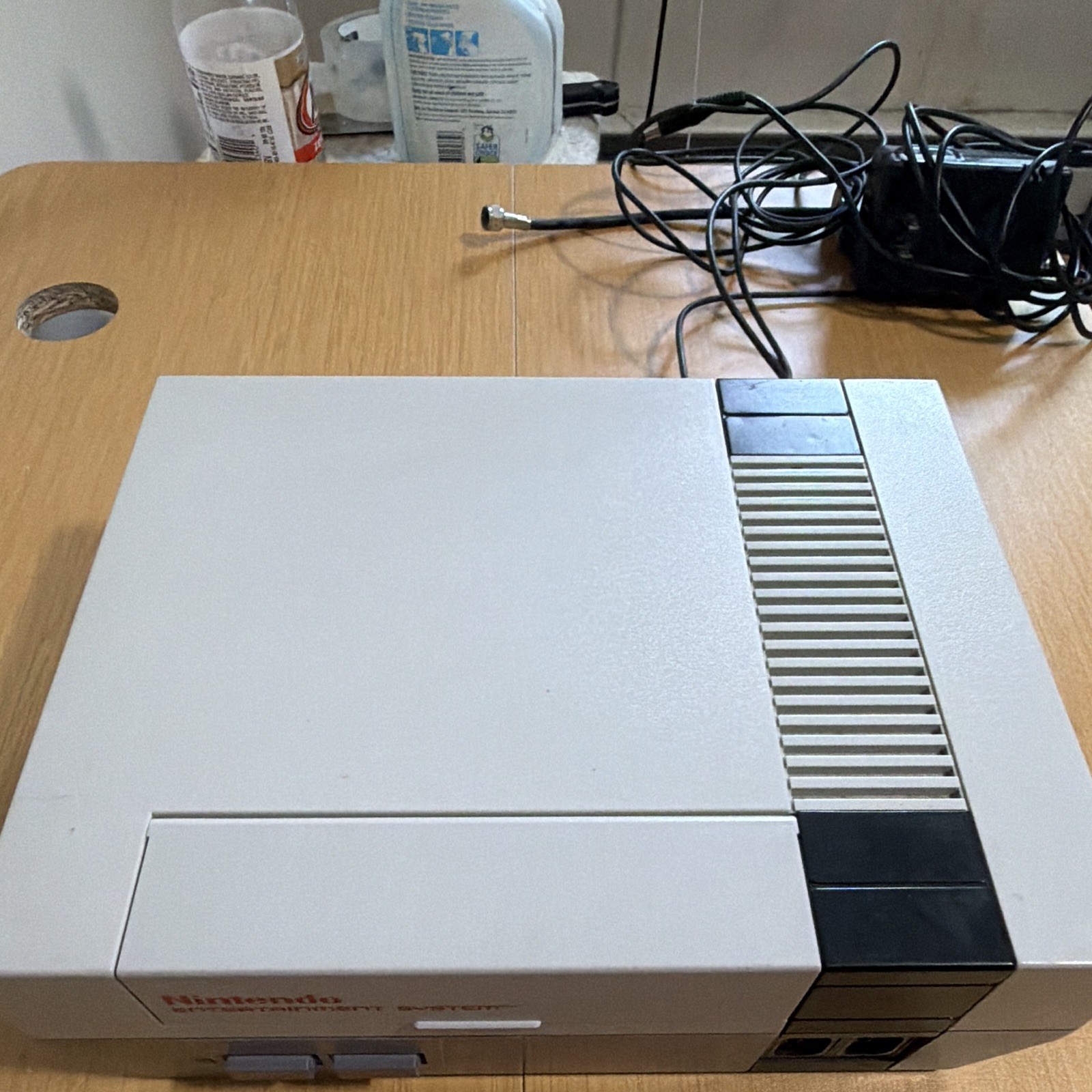 Nintendo NES Console Bundle – 2 Controller, Zapper, Mario Bros Duck Hunt TESTED