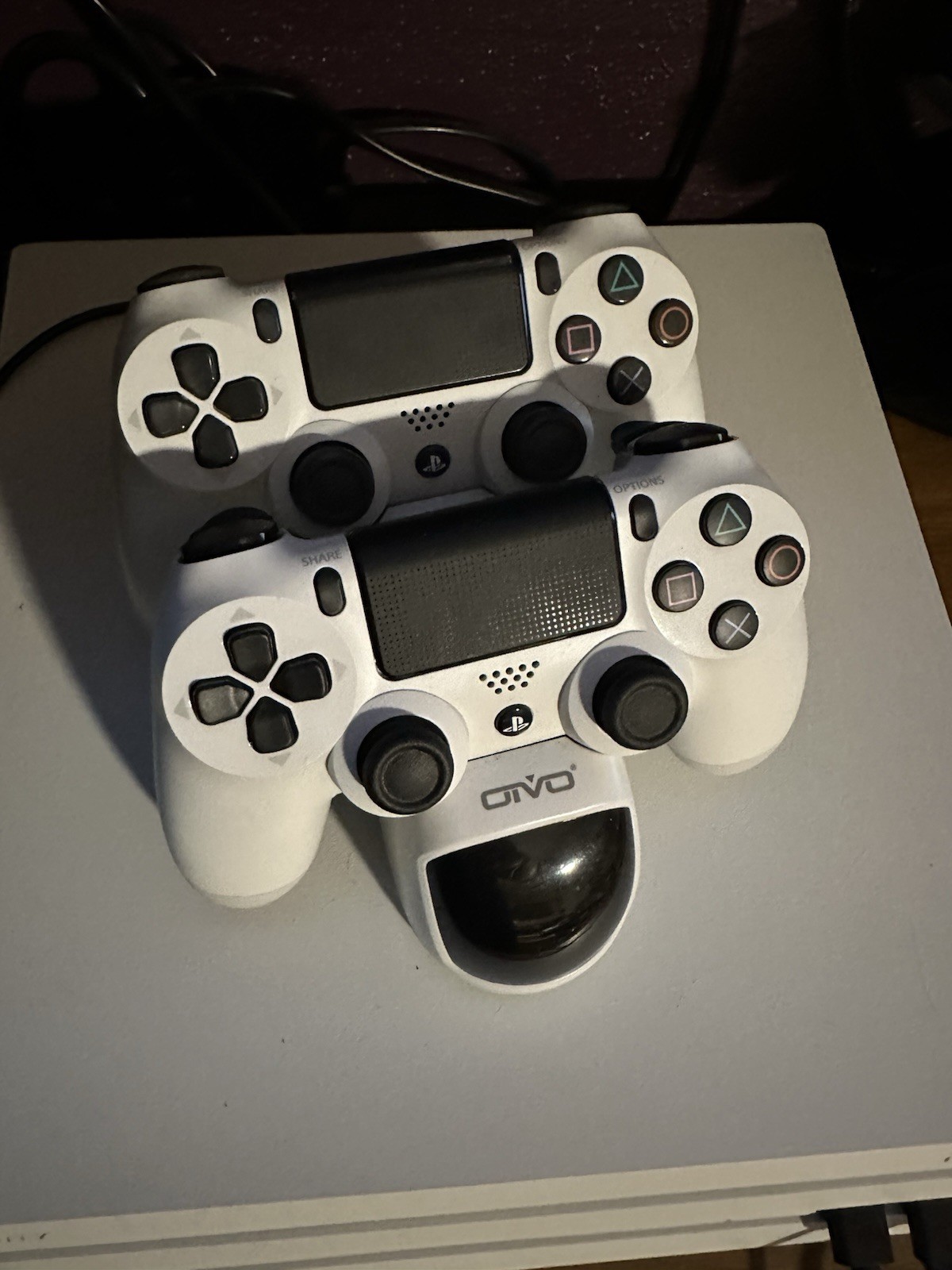 PS4 Pro White Edition With Two Controllers And Charging Stand