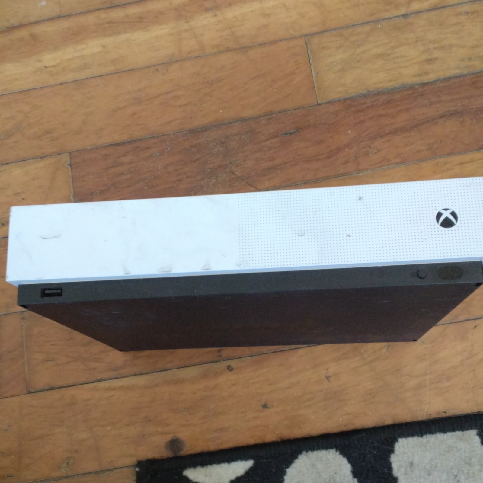 Microsoft Xbox One S All-Digital Edition 1TB Console White 4K UHD Model 1681