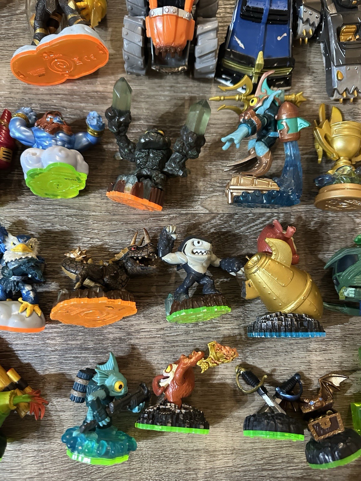 Skylanders Lot Figures Bases Activision Mixed