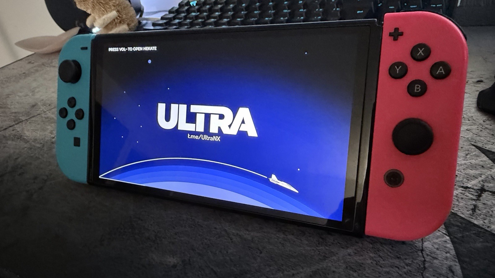 Nintendo Switch OLED 64GB Red Blue