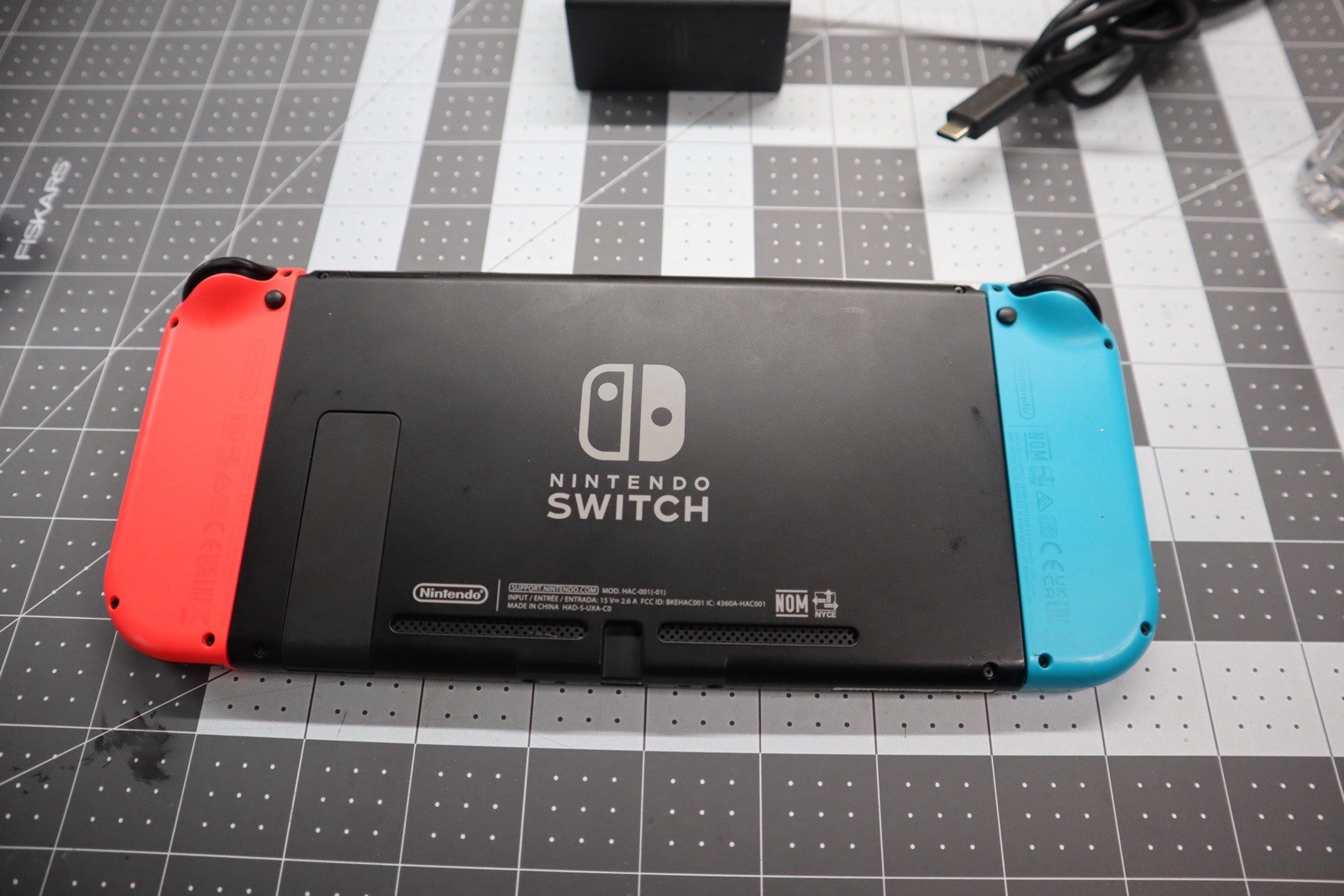 Nintendo Switch HAC-001 Console With Dock and Charger