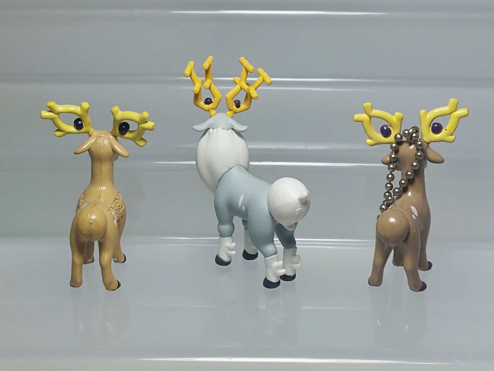 Wyrdeer Stantler Pokemon Figure & Keychain Tomy T-ARTS Furuta 2.1-2.4in