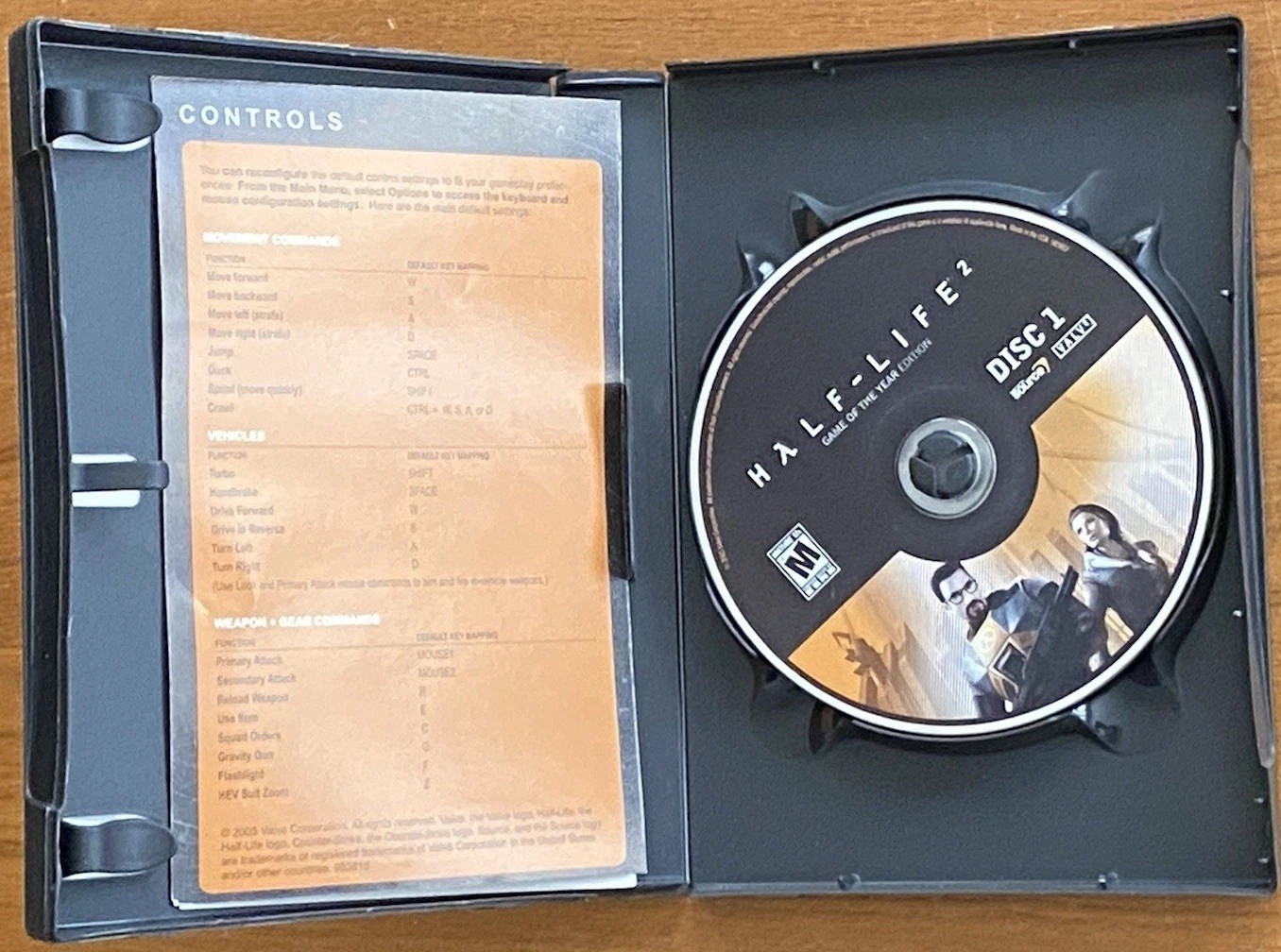 Half-Life 2 – Game of the Year Edition + Episode One PC (5) CD-ROM Rated M