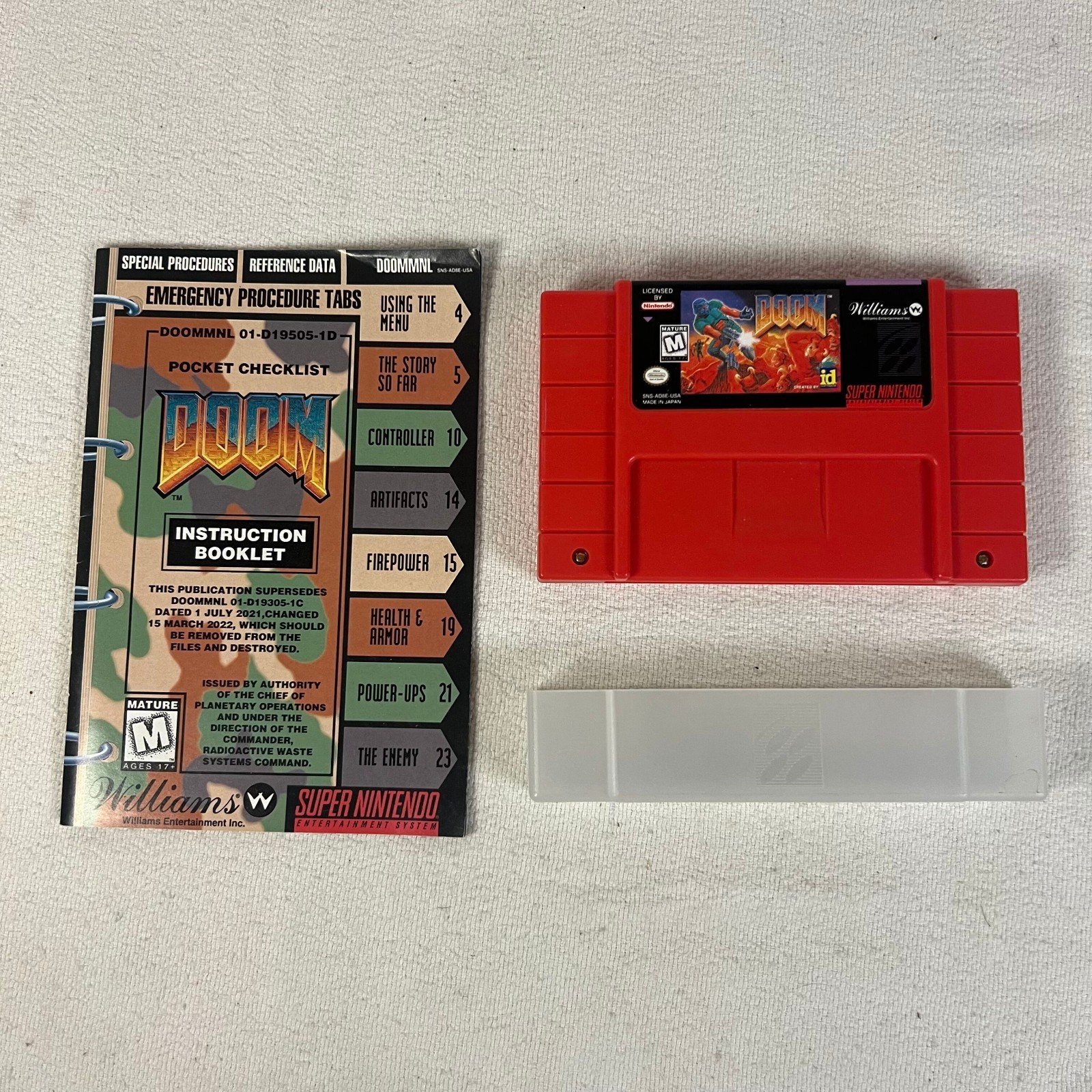 Doom Super Nintendo Entertainment System 1995 Complete CIB Manual Dust Cover