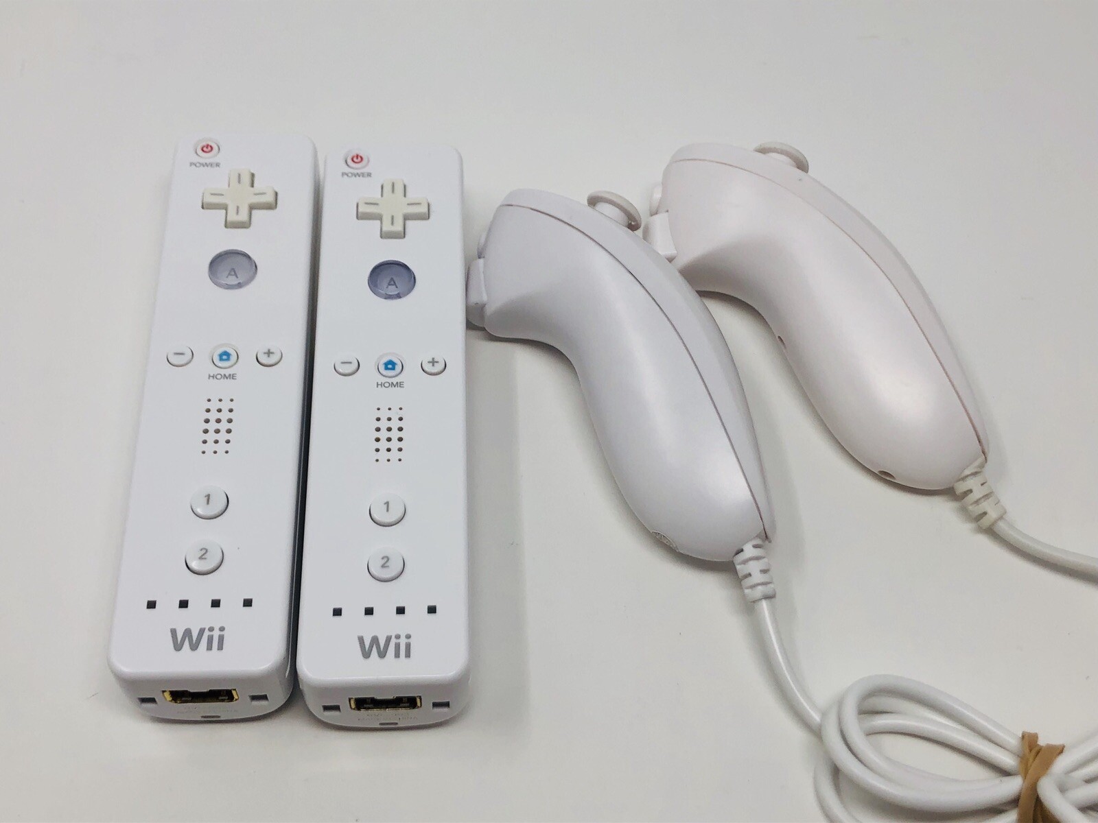 Nintendo Wii Console With Wii Sports Game Bundle Lot System 2 Controllers CLEAN!