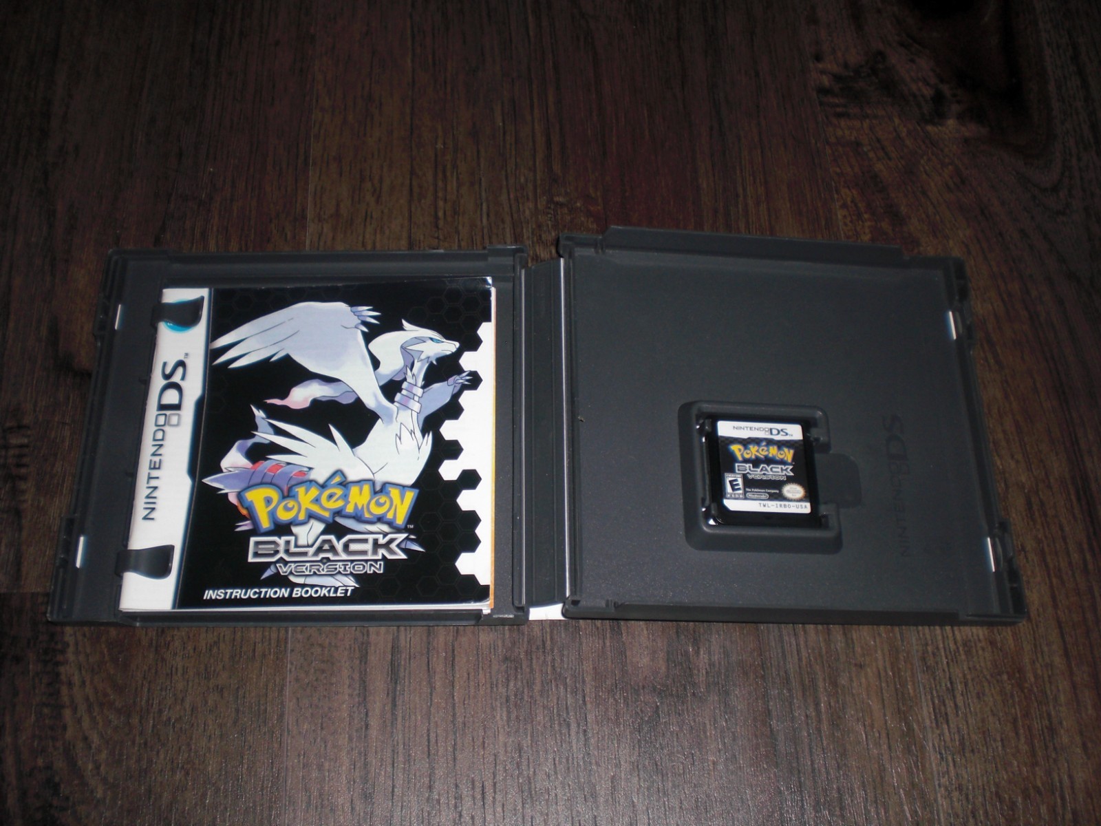 Pokemon Black Version 1 AUTHENTIC GENUINE Nintendo DS 3DS 2DS XL COMPLETE CIB