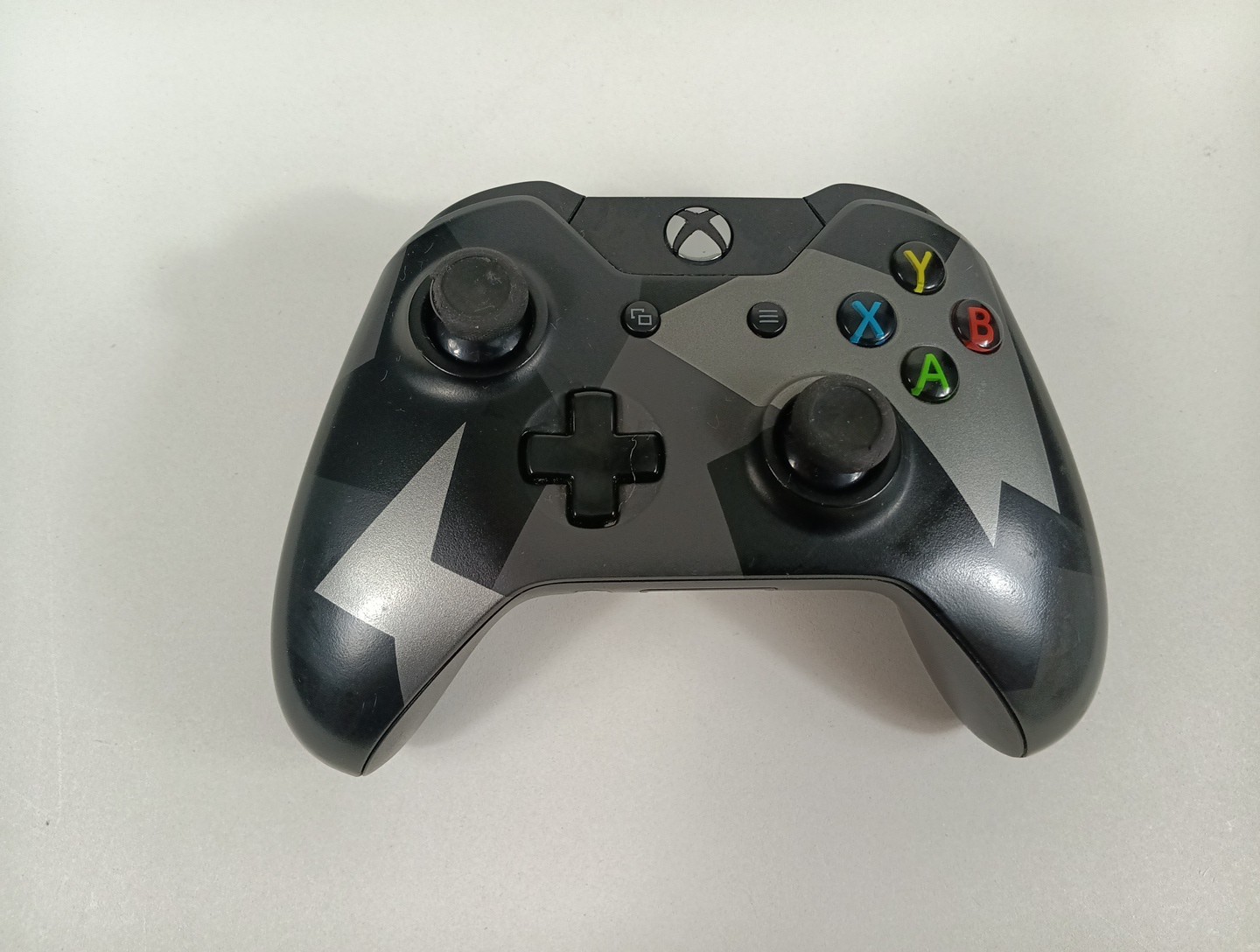 XBOX ONE Covert Forces Black & Grey Camo Wireless Controller Model 1697 Rare