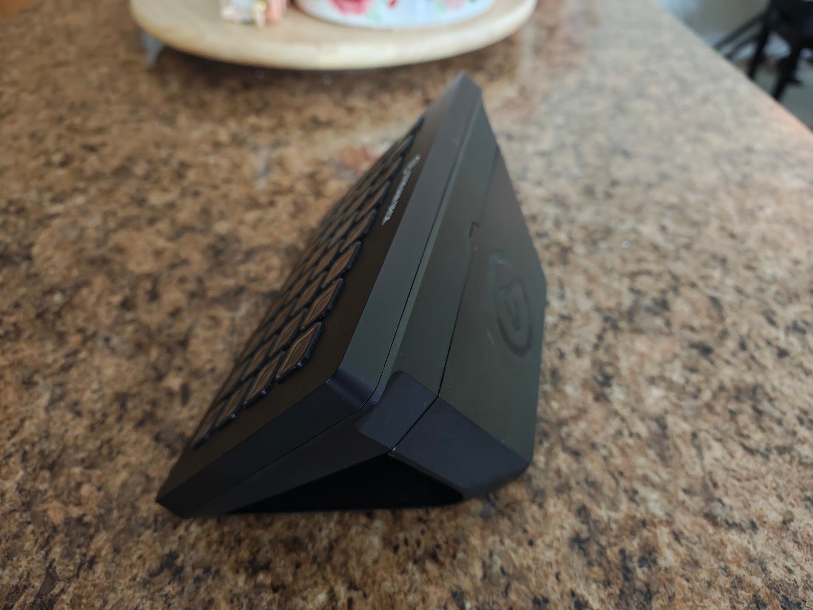 Elgato Stream Deck XL – 32 Key Macro Pad/Stream Controller (Model 20GAT9902)