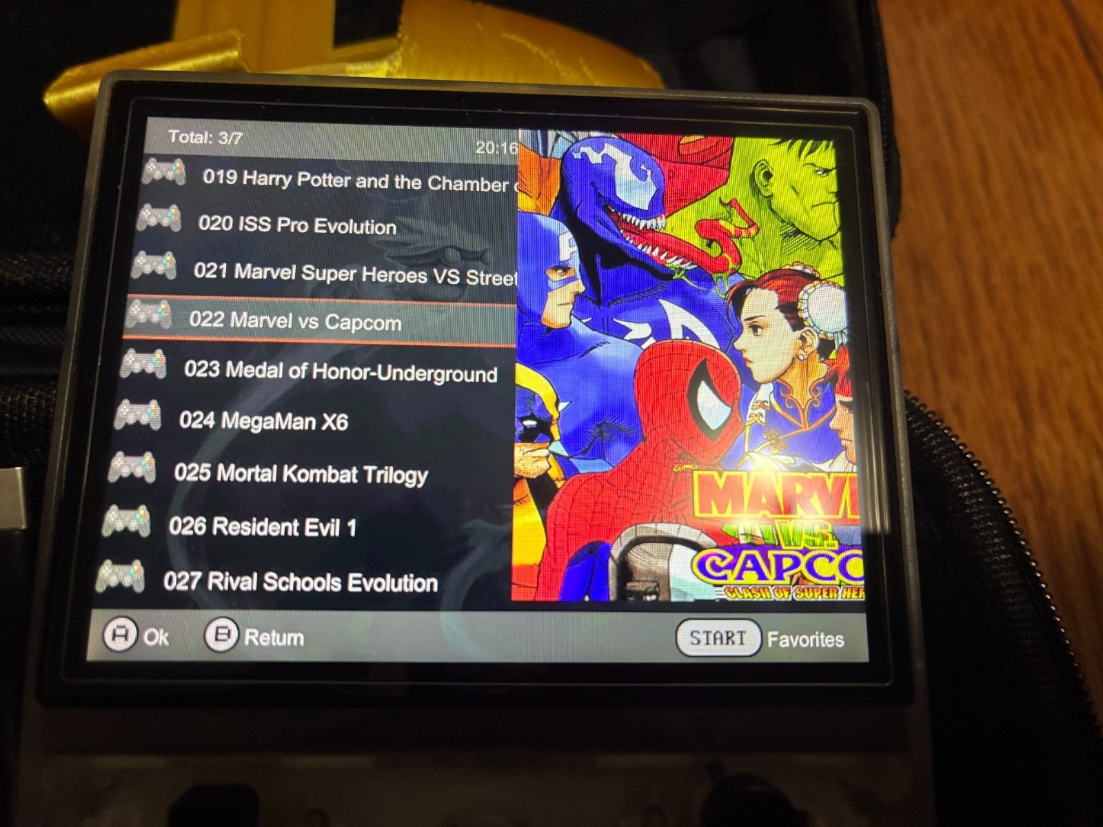 Anbernic RG35XX Retro Handheld Game Console, Dual OS 64GB, Case, 3D printed grip