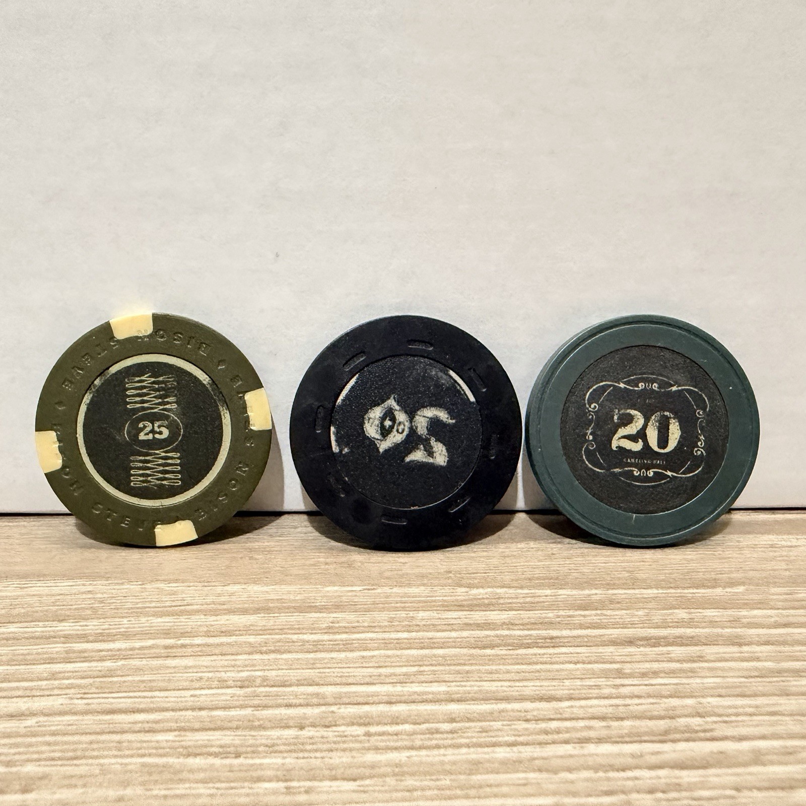 Fallout New Vegas Poker Chips Lot Of 13 W/Platinum Lucky 38