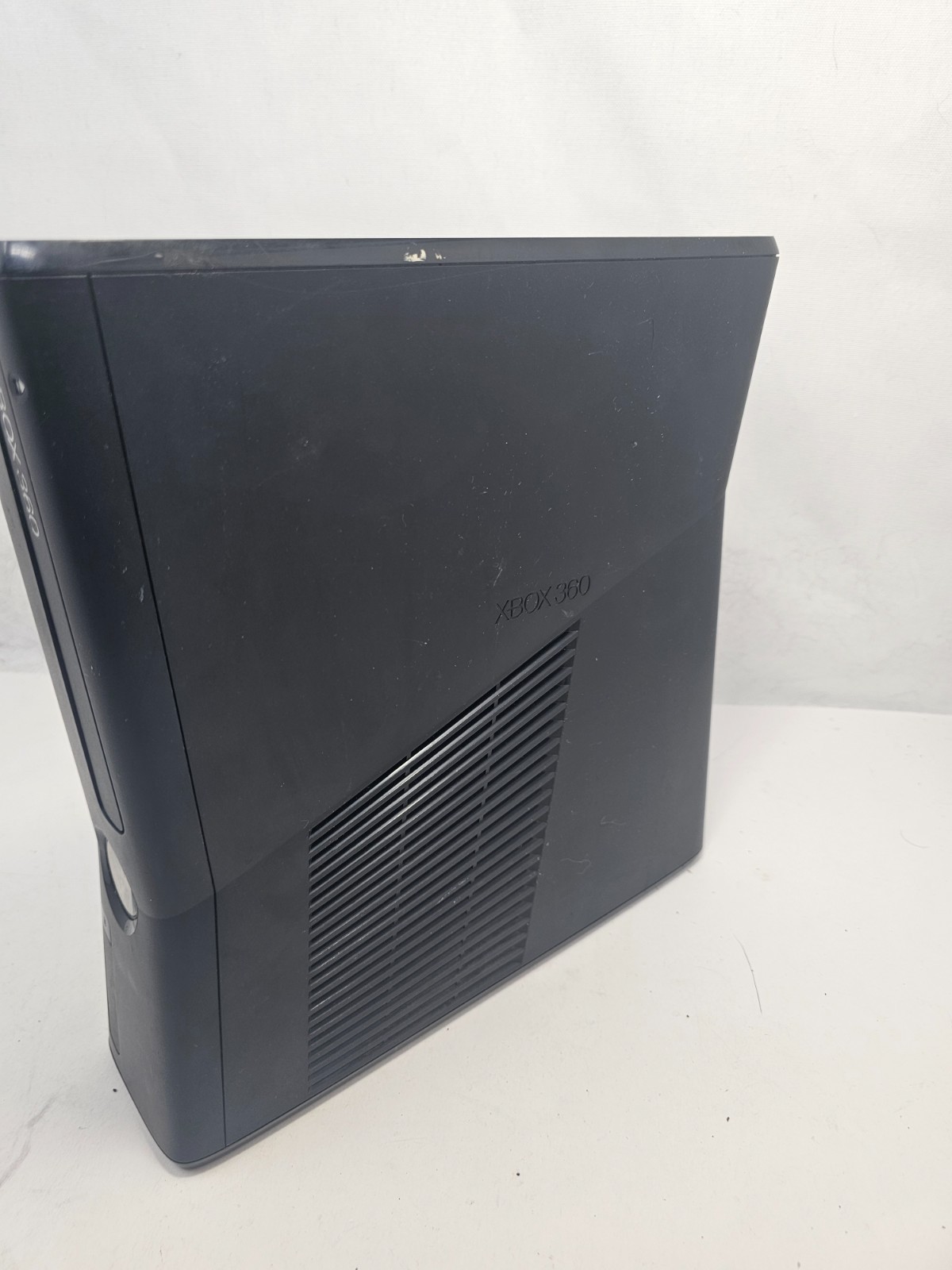 Microsoft Xbox 360 S Slim Black Console Model 1439 Matte Bundle with Controller