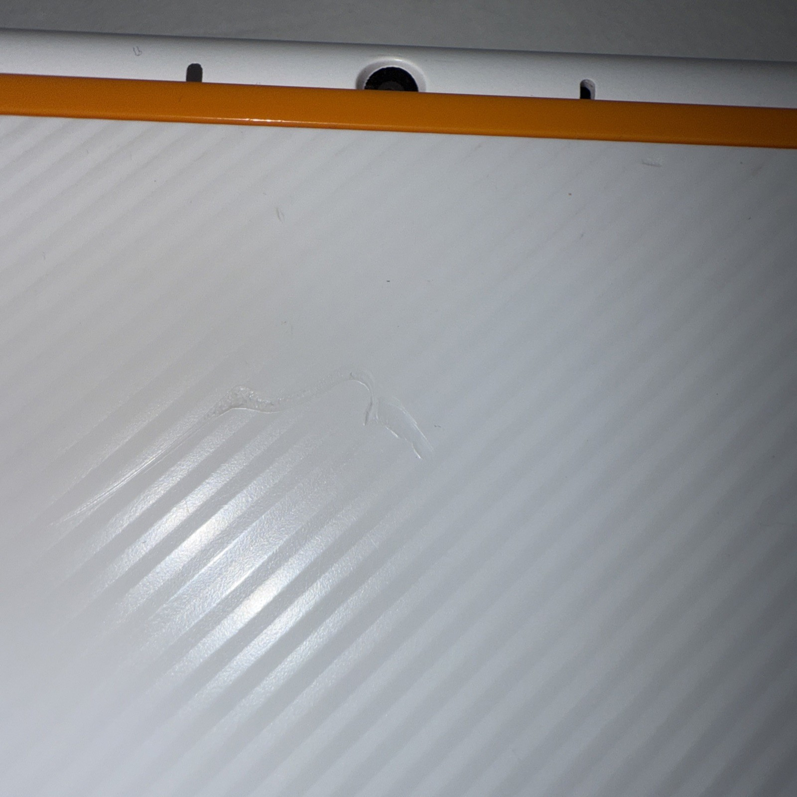 New Nintendo 2DS XL Console White/Orange JAN-001 + 4gb SD Card Good Condition