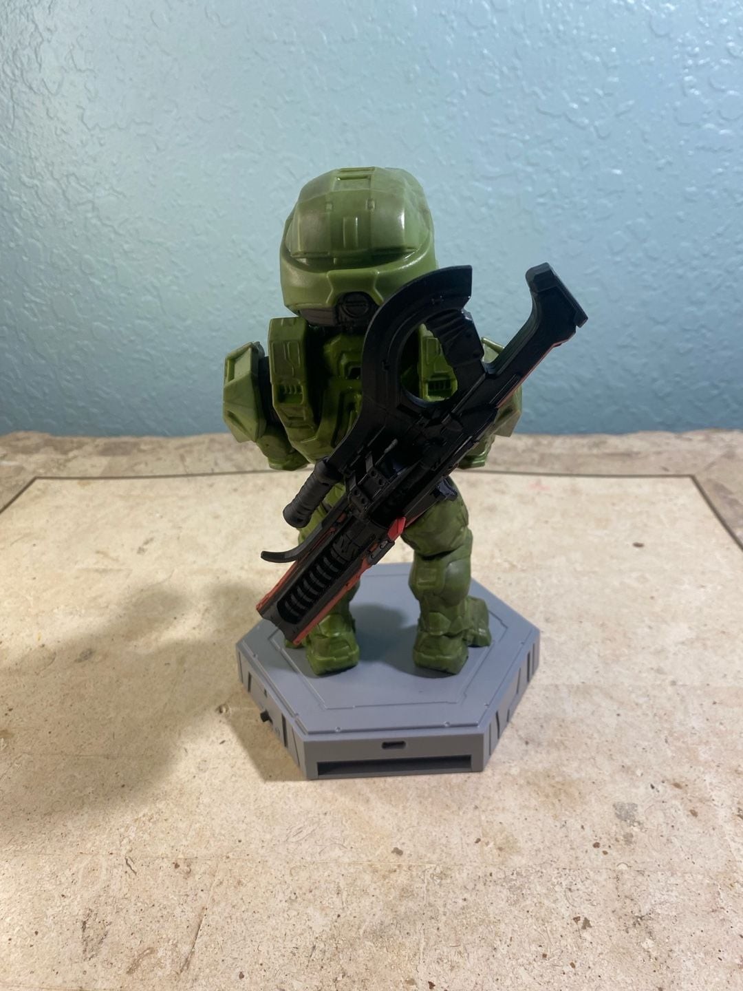 Halo Infinite Master Chief Deluxe Cable Guy Light-Up Phone and Controller Holder