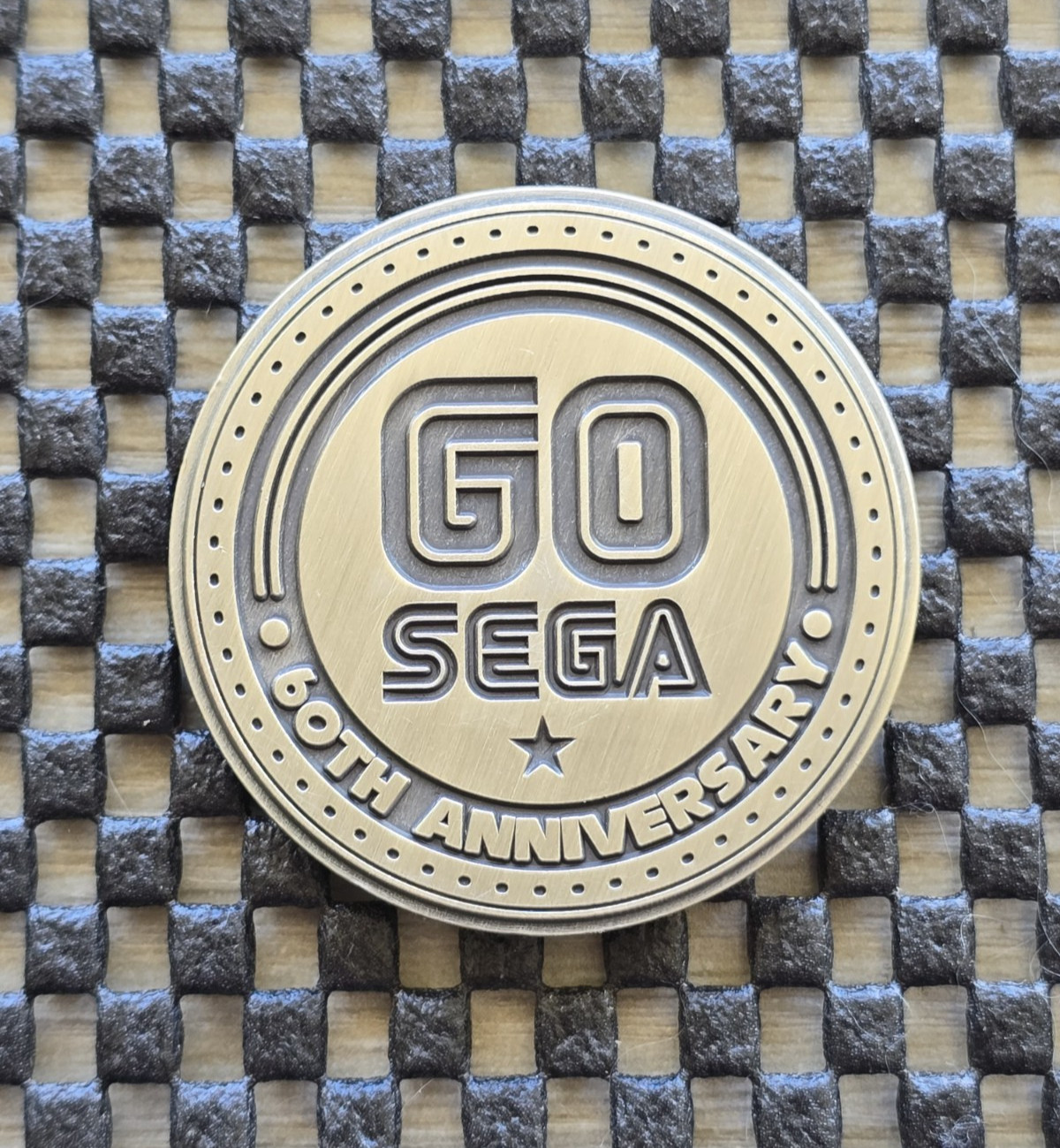 Sonic Hedgehog GO SEGA 60th Anniversary Coin Medal Rare GENESIS SATURN DREAMCAST