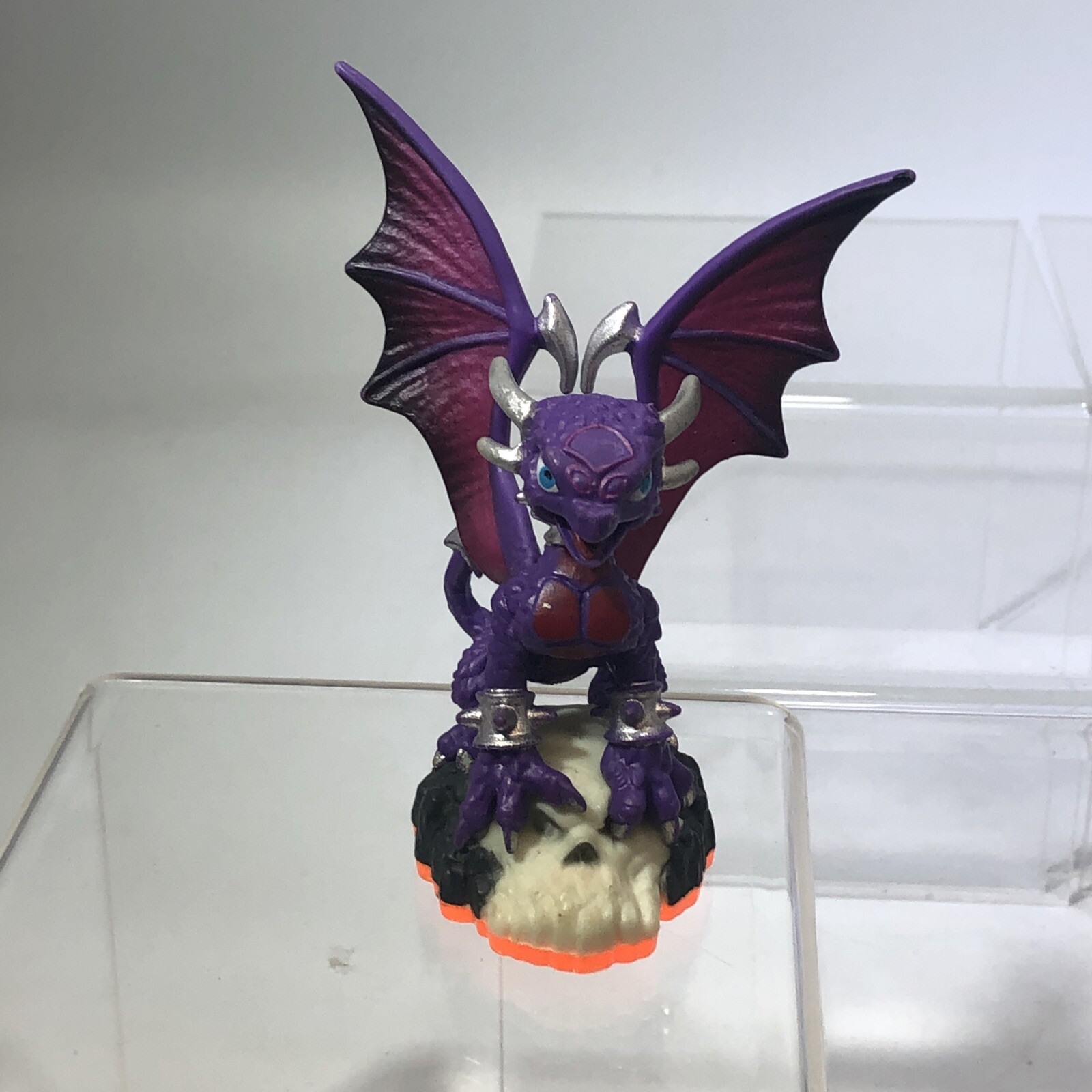 Lot of 6 Skylanders Figures Eruptor, Stealth Elf, Cynder, Gill Grunt, & More