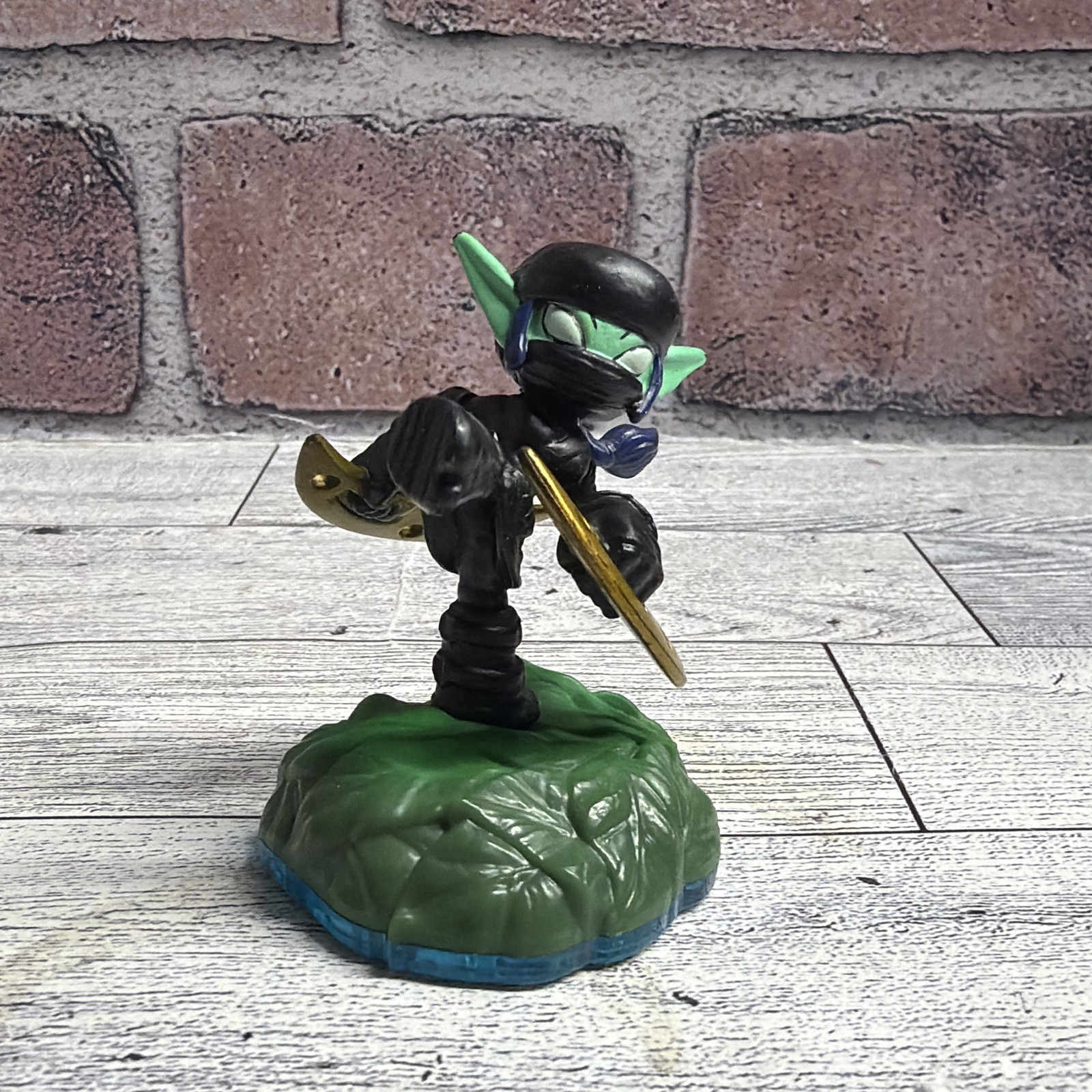 Skylanders Lot Of 4 Figures Smolderdash, Phantom Cynder,Flashwing, Ninja Elf