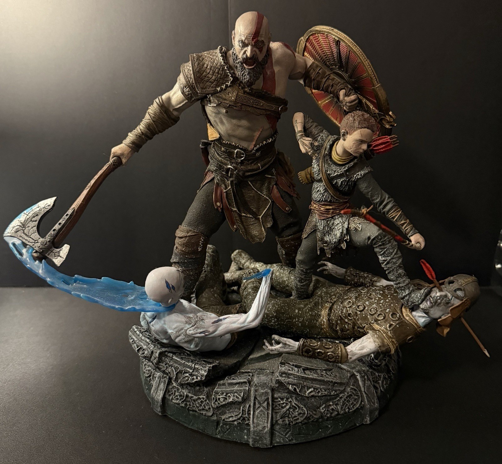 Sony PlayStation 4 God of War Collectors Edition PS4 Complete With Statue
