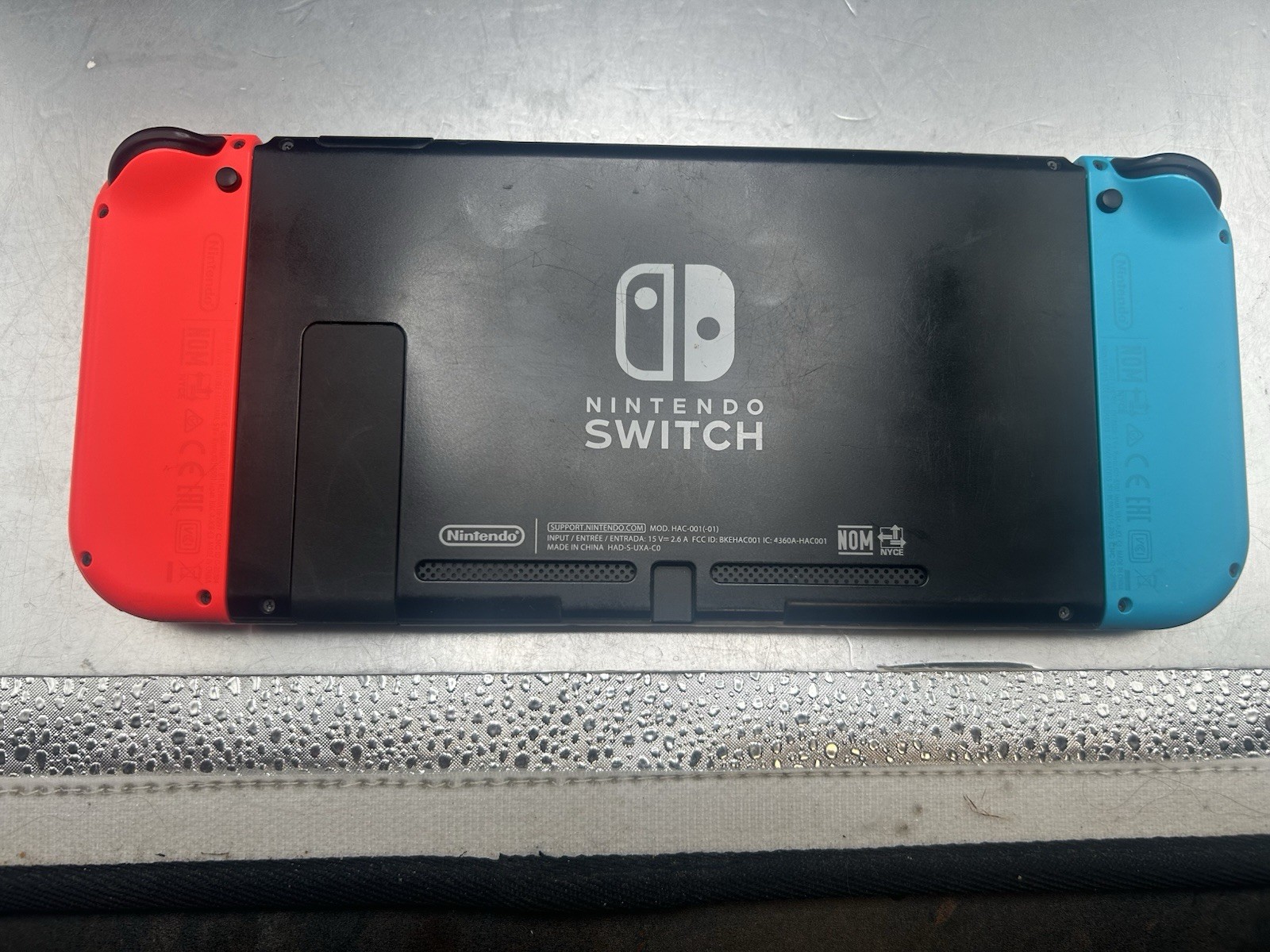 Nintendo Switch 32GB Console with Neon Red and Neon Blue Joy-Con Tested