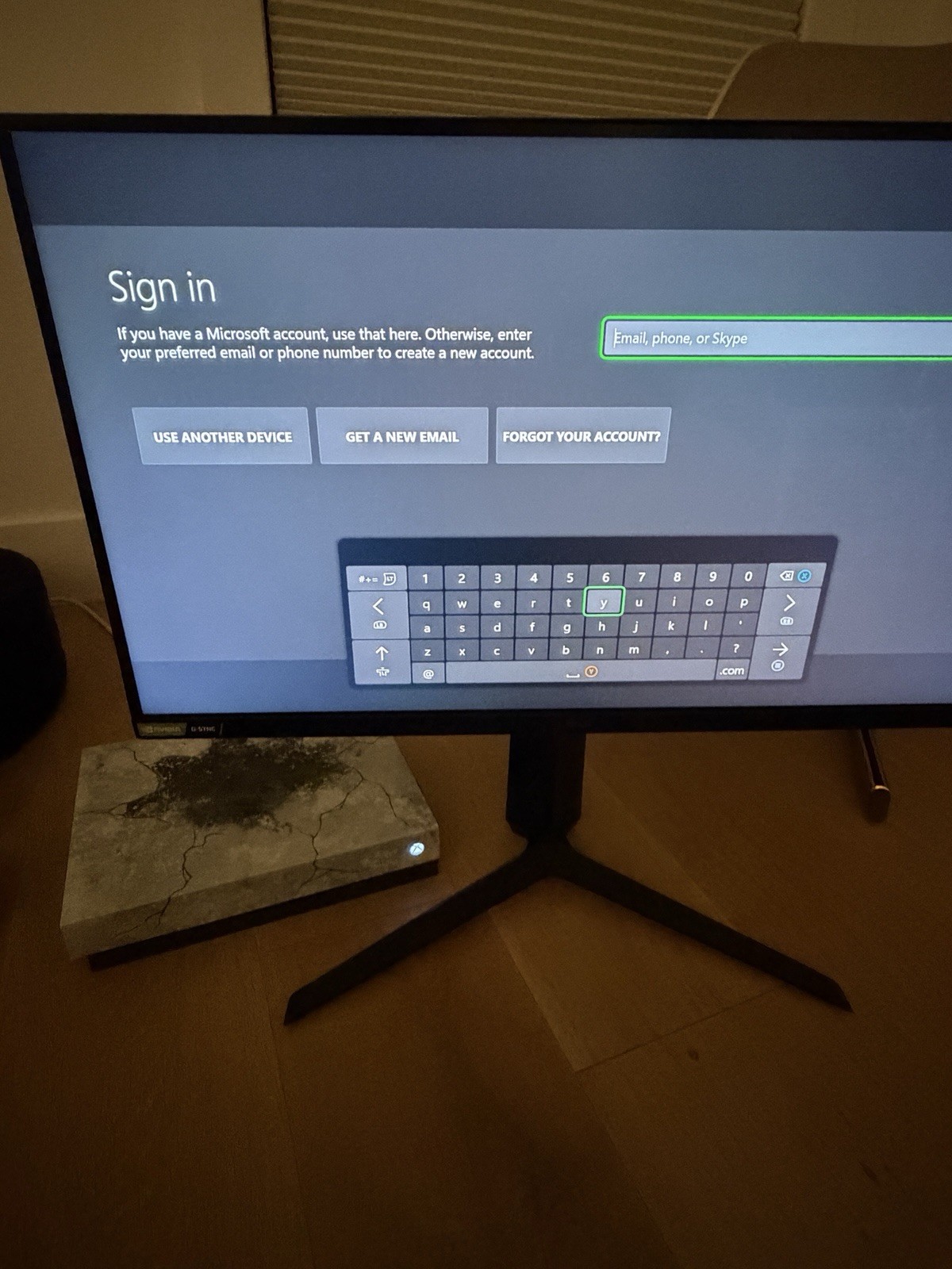 Microsoft Xbox One x 1TB Gears 5 Limited Edition Console Bundle