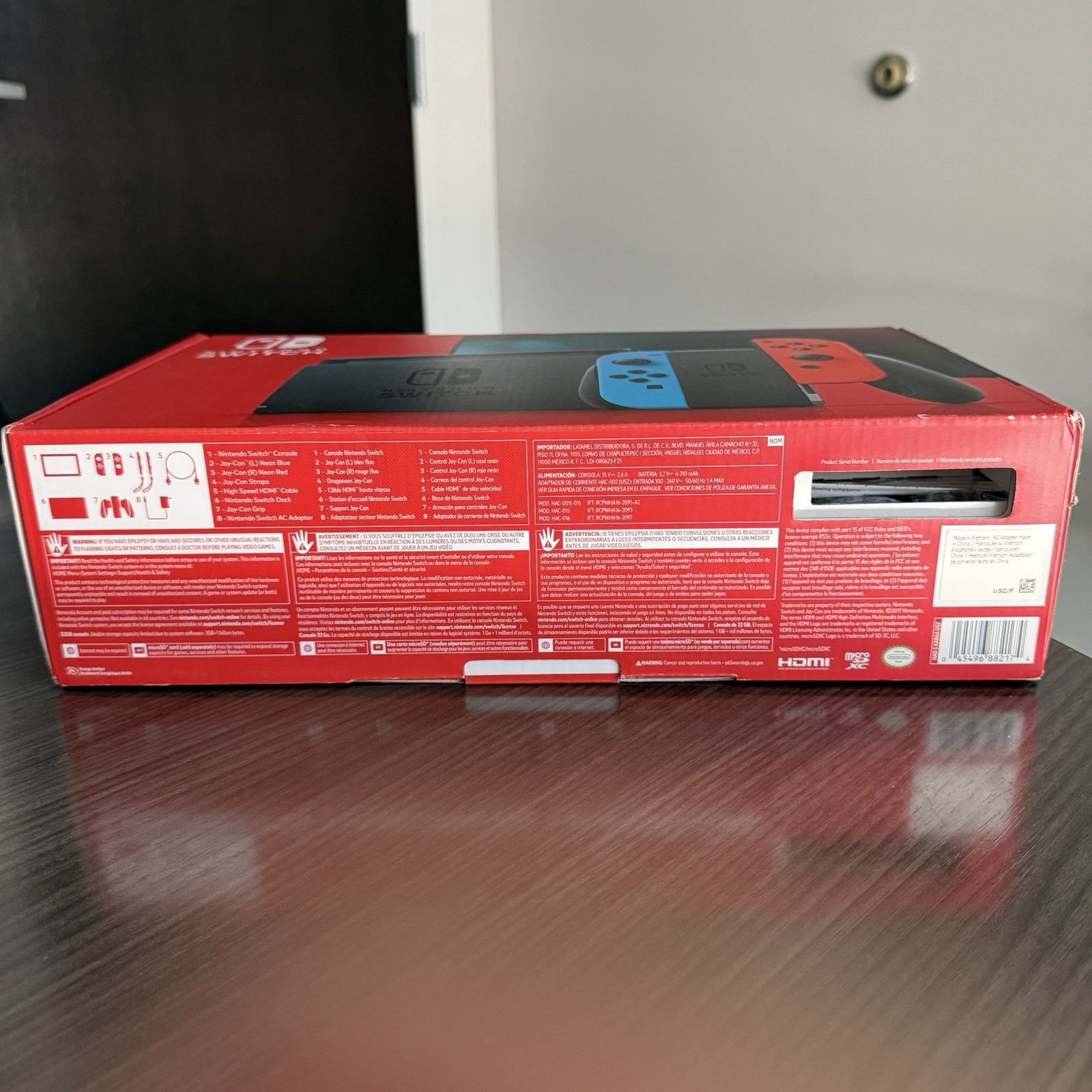 Nintendo Switch HAC-001 Console Neon Blue/Red Joy-Con, Complete Set In Box Xtras