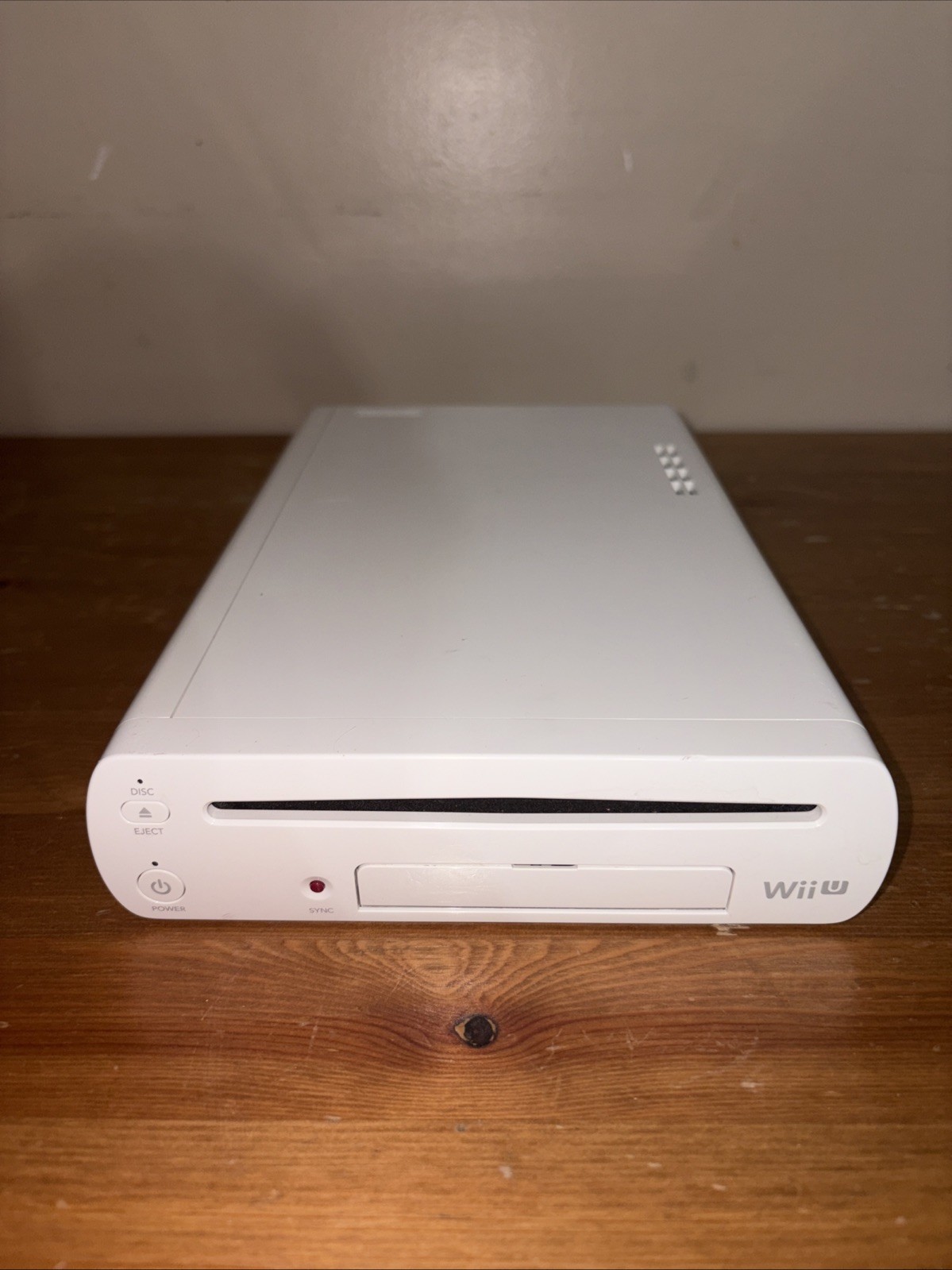 Nintendo Wii U 8gb White PAL WUP-001(03) Console only White Powers On Read
