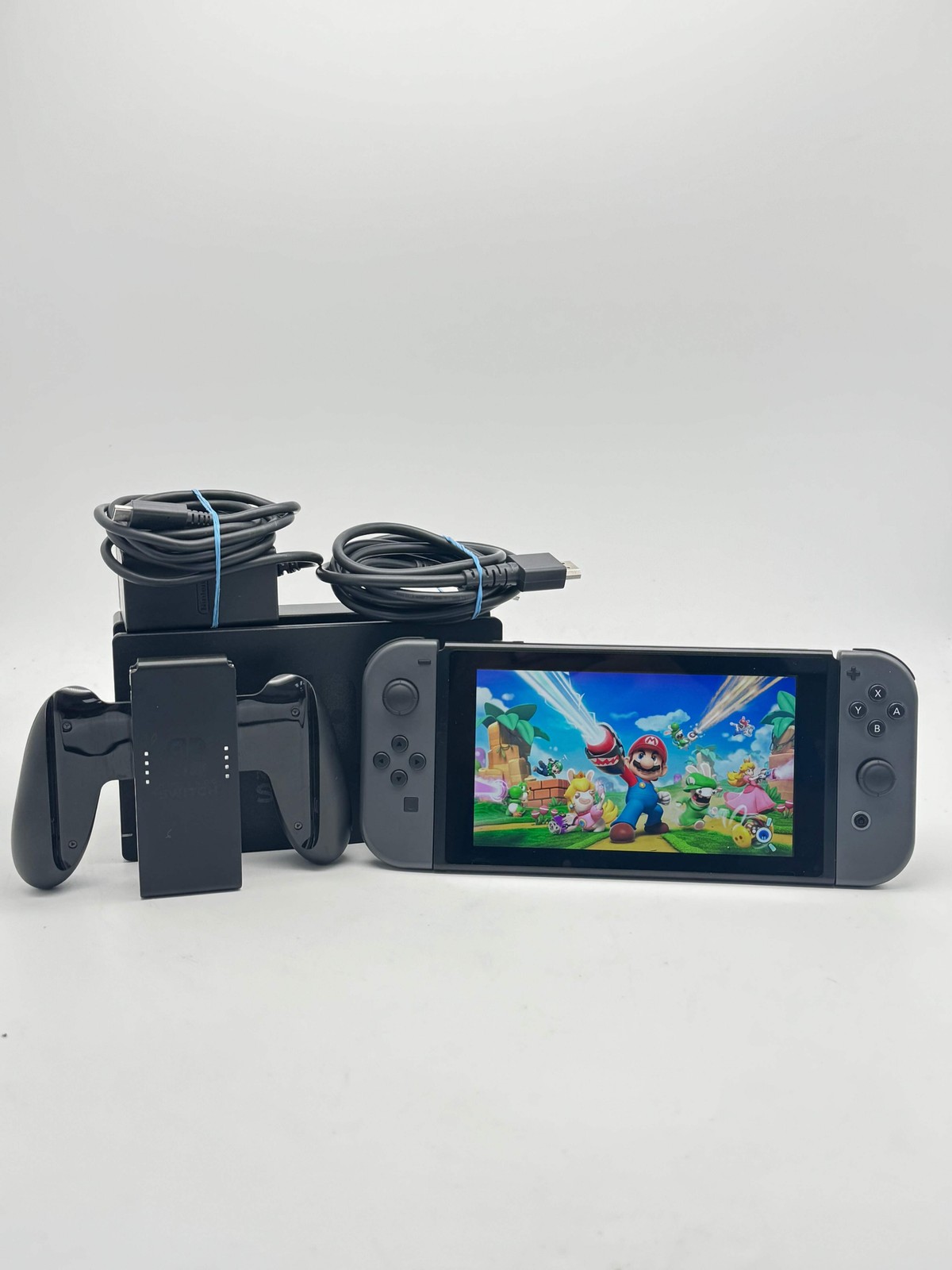 Nintendo Switch HAC-001 2017 32GB Black w/ Dock & Joy-Cons Used