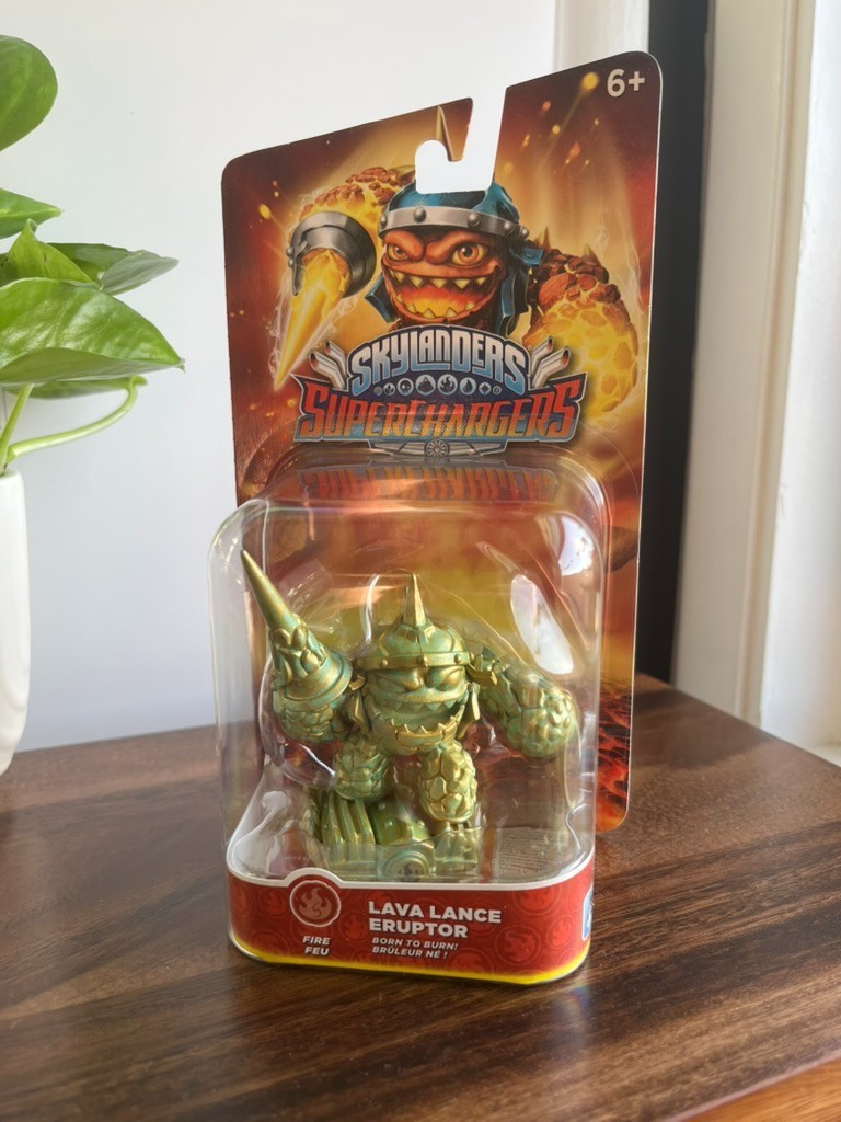 Skylanders Superchargers – Patina Lava Lance Eruptor CHASE VARIANT – New in Box!