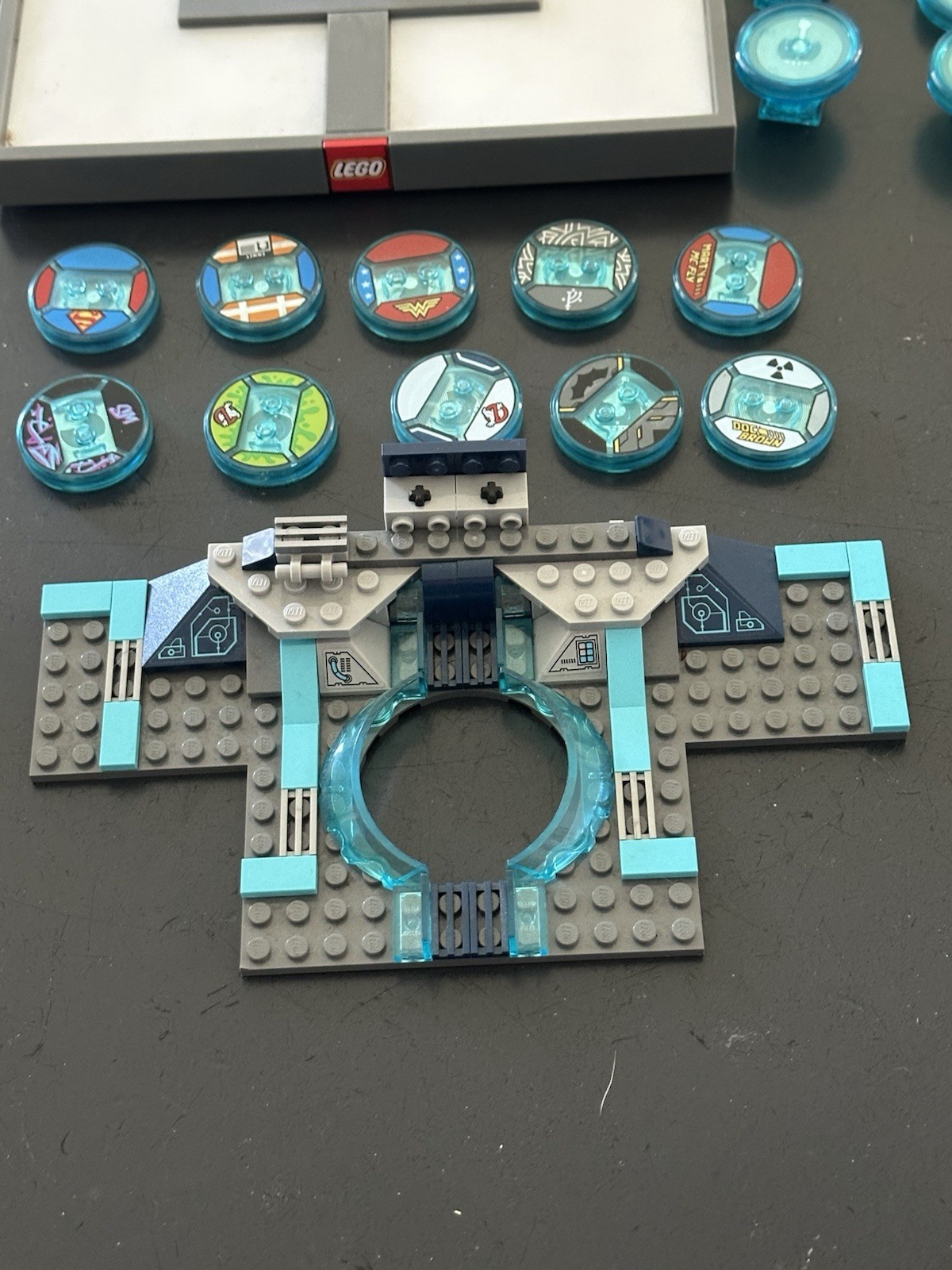 LEGO dimensions Toy Pay & Game Tokens Lot Portal Base, NFC Discs + Accessories