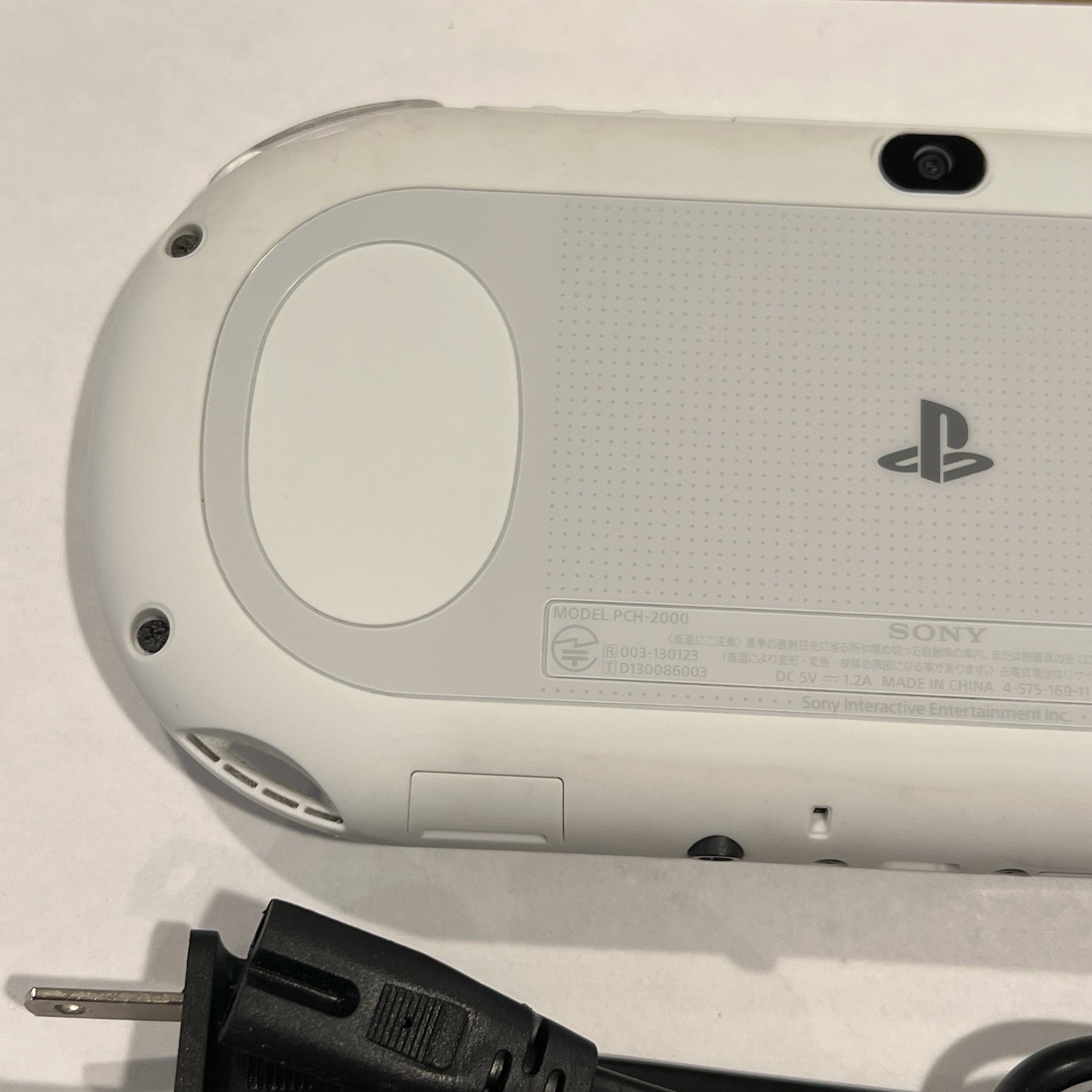 Glacier White Sony PS Vita 2000 System w/ Charger – Tested Works – Region Free