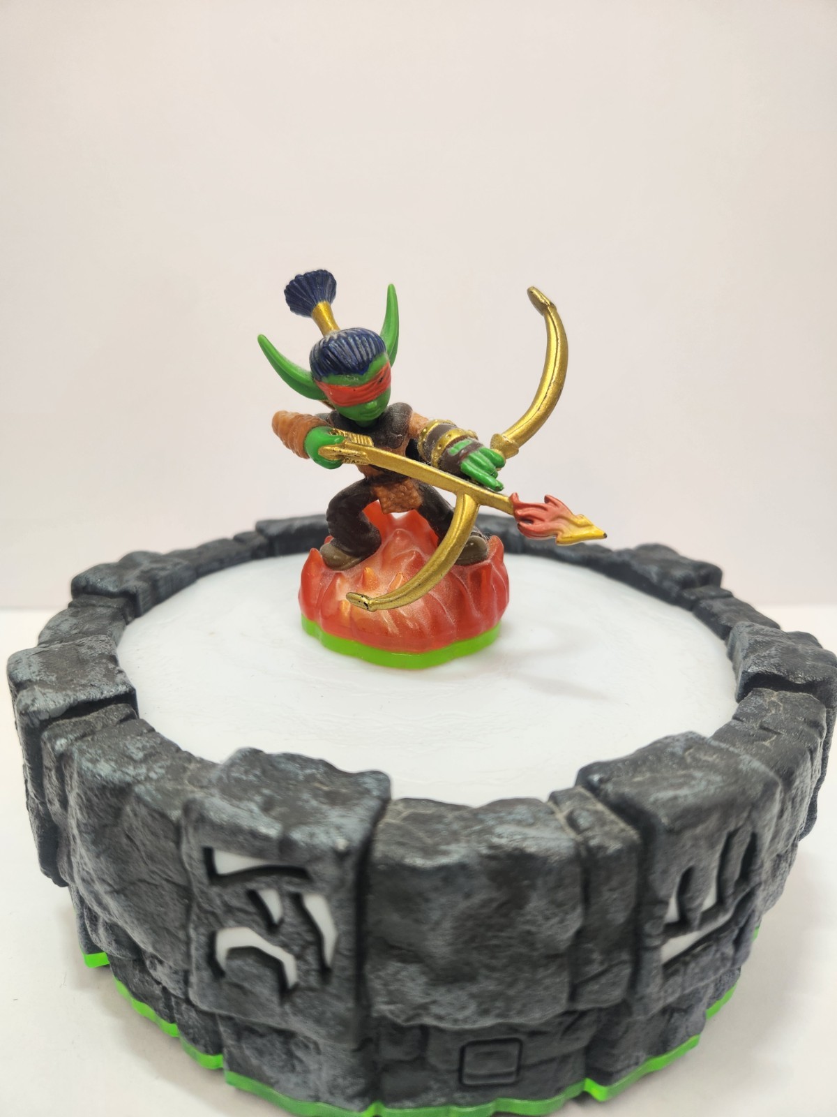 2011 Flame Slinger ~ Skylanders Spyro’s Adventure ~ FREE SHIPPING ~ Series 1