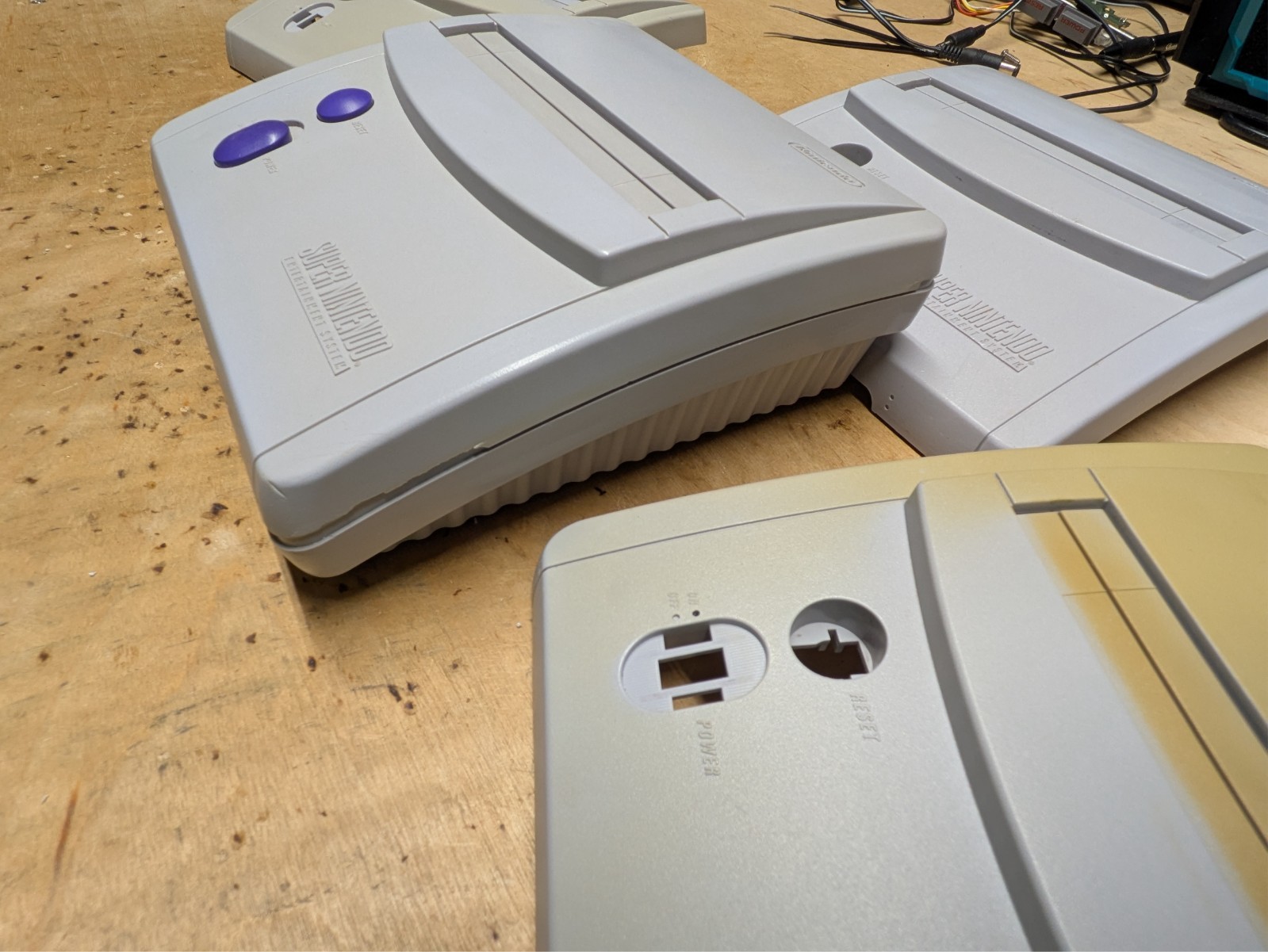 SNES JR – RGB Bypass, S-Video, New Caps, Regulator, C11 Cap, LED. Good Shape.