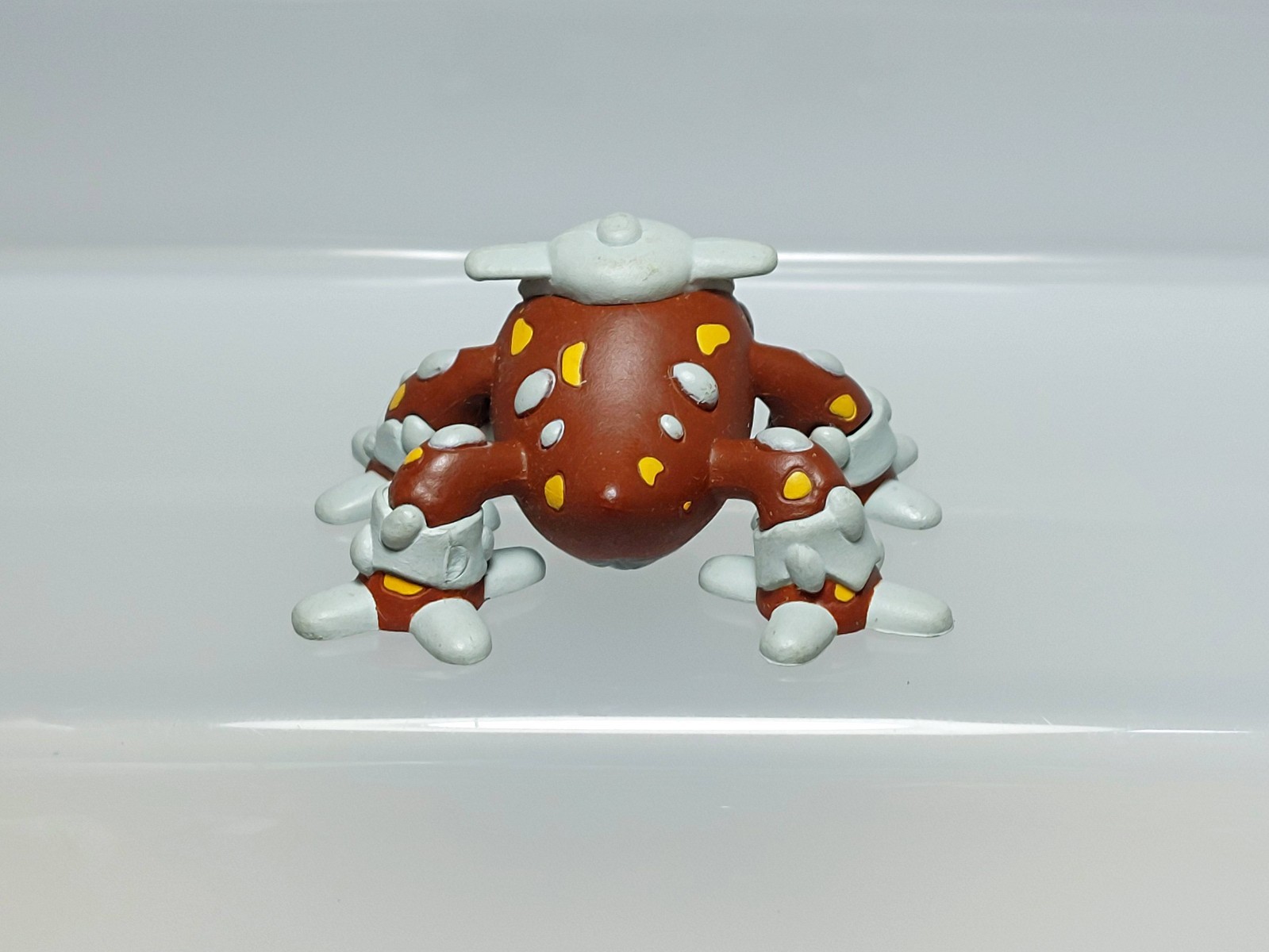Heatran Pokemon Clipping Figure Bandai 2009 Candy Toy Japan E07 0.8in