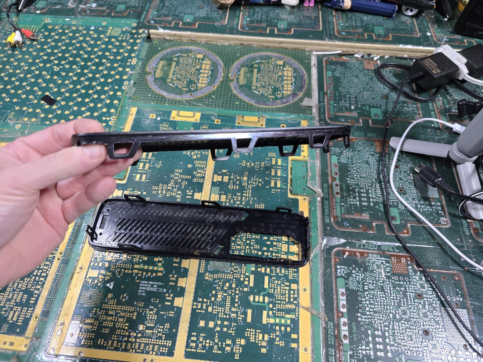 Microsoft Xbox 360 E 1538 Top/Bottom Grill & Trim Set ONLY-Intact-Good-Clean