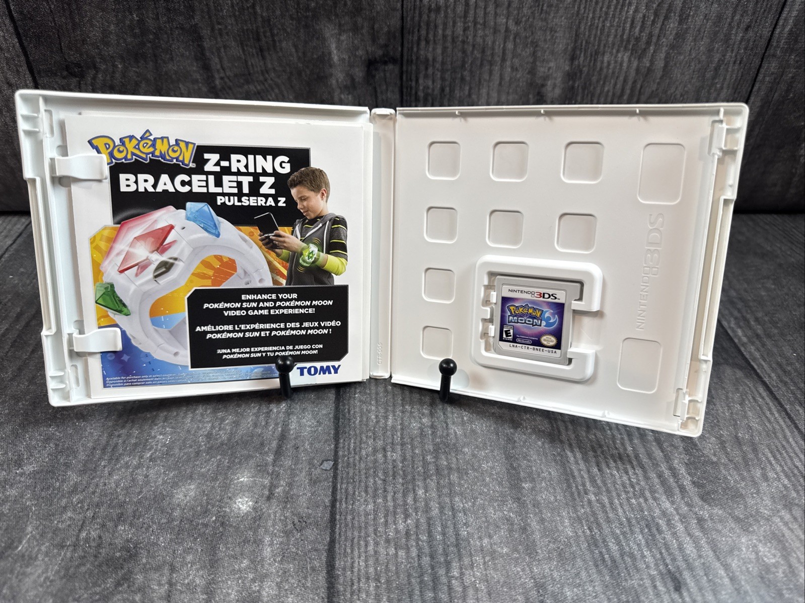 Pokémon Moon (Nintendo 3DS Game) Year 2016. Tested & Works Great