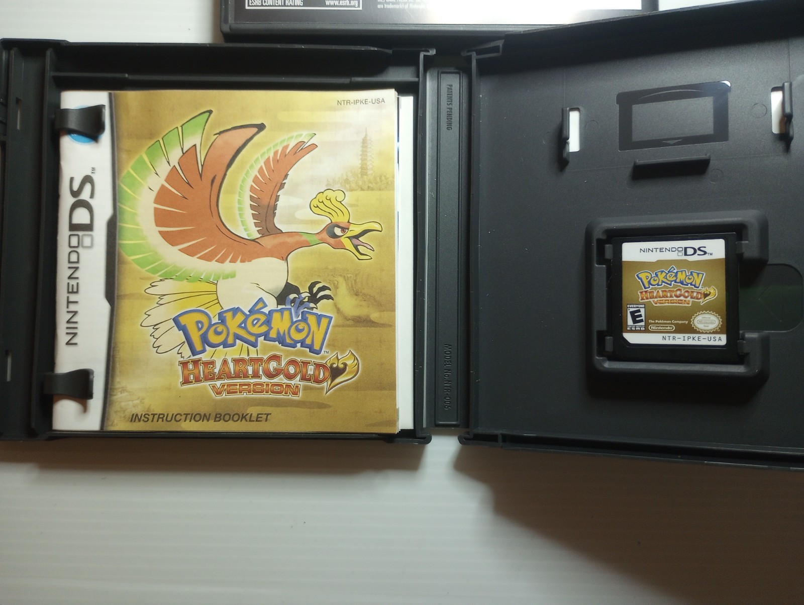 Nintendo DS Pokemon Platinum SoulSilver HeartGold Complete Game Case Manual +