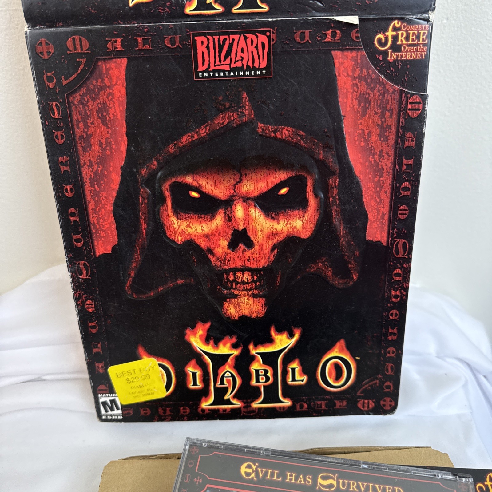Diablo II (2) PC Game Big Box 3 Disc Manual Strategy CD-ROM Blizzard 2000