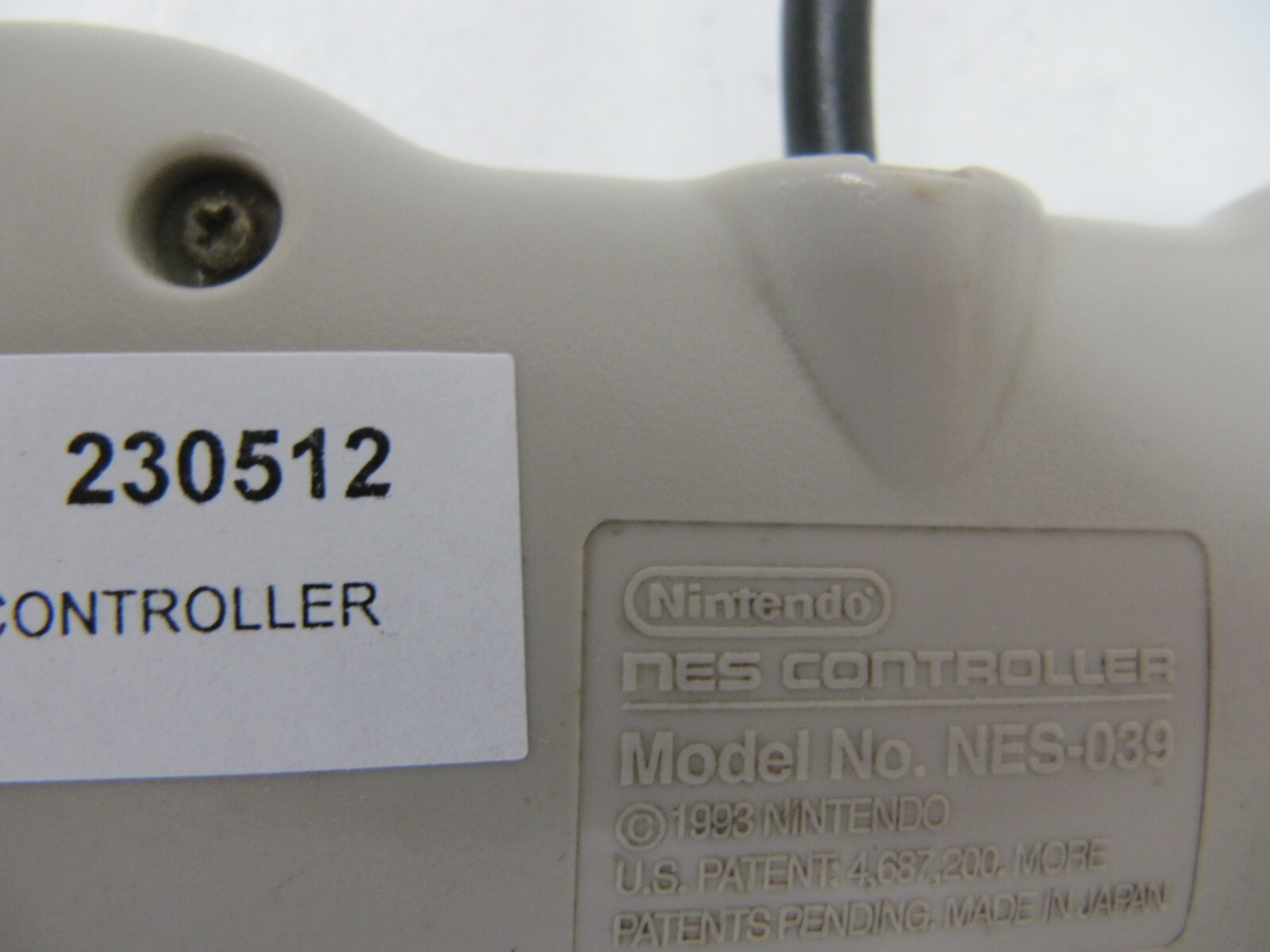 Nintendo NES Controller Genuine Entertainment System Original NES-039 RETRO Grey