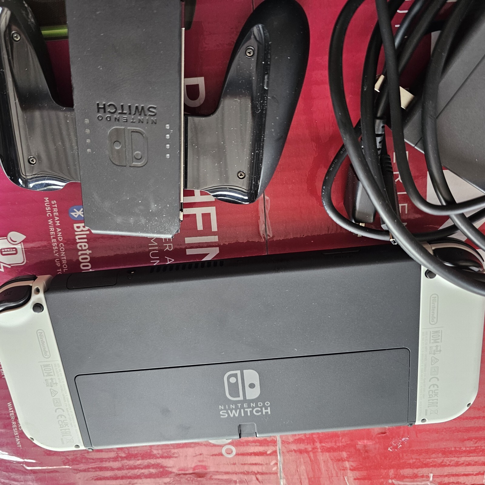 Nintendo Switch OLED Model HEG-001 Handheld Console – 64GB – White