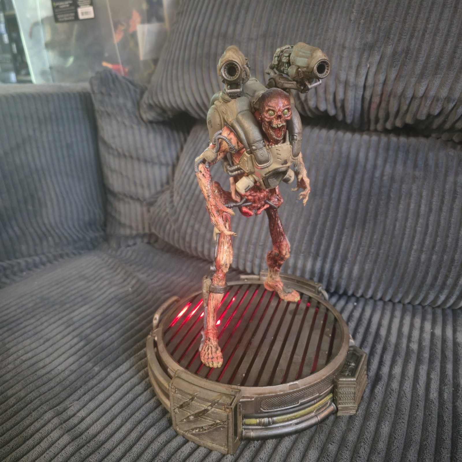 Bethesda DOOM 2016 Collector Edition 12-Inch REVENANT STATUE – Lights &Fan Work