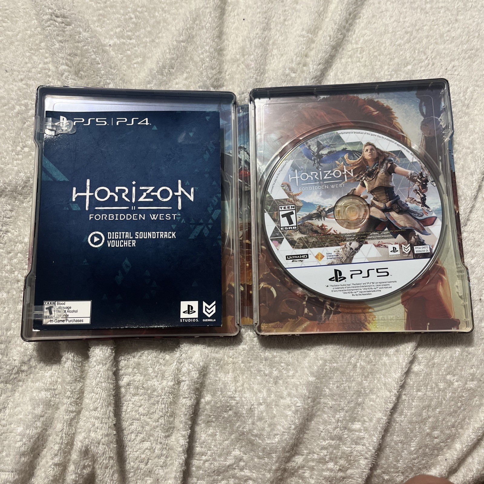 Horizon Forbidden West SteelBook WITH PS5 Game.