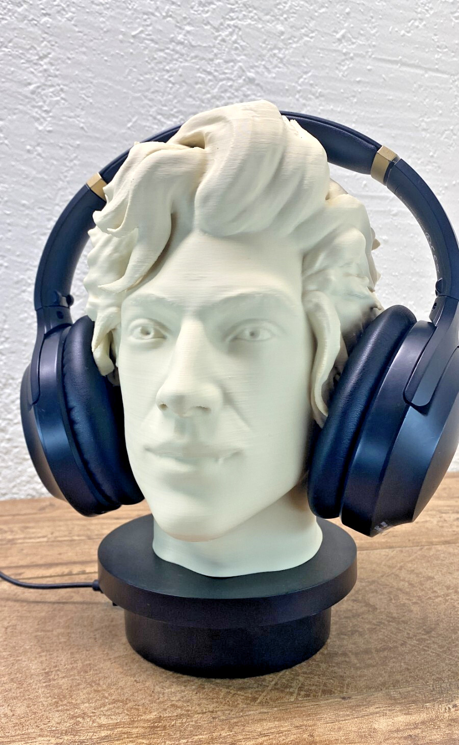 Rogue Vampire Headphone Stand | Baldur’s Gate Gaming Display l BG3 Astar Bust